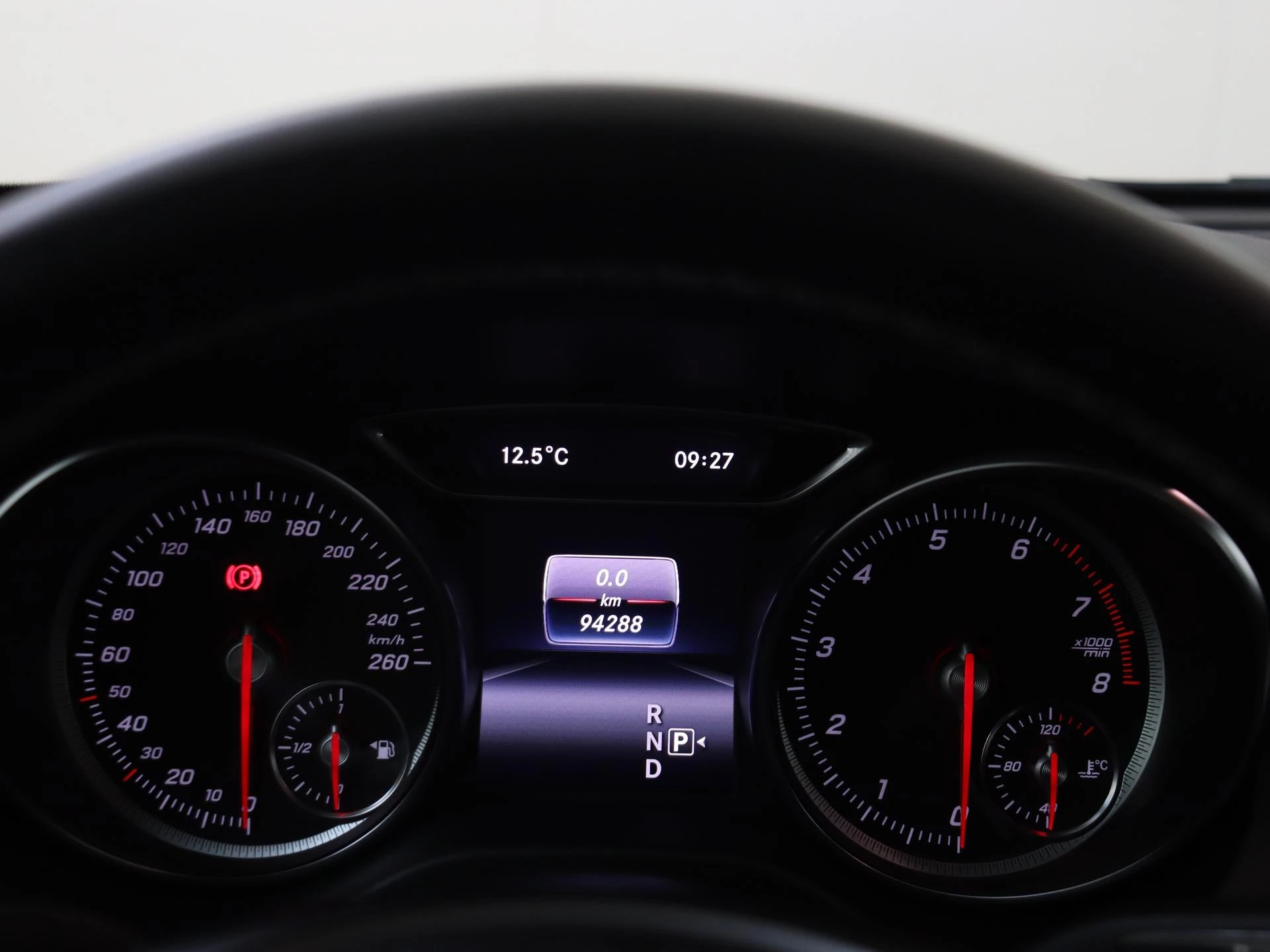 Mercedes-Benz-CLA-image-14