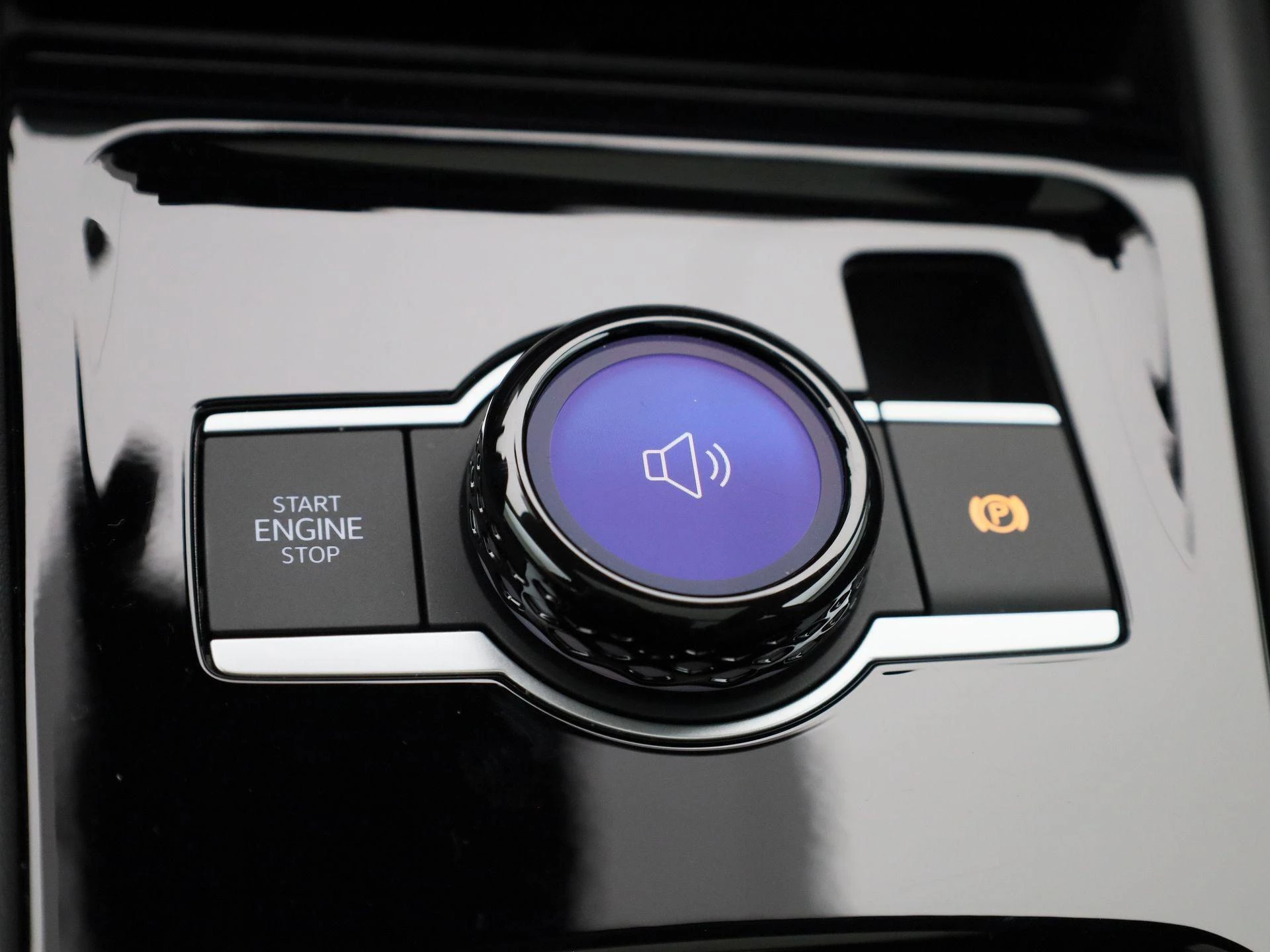 Volkswagen-Tiguan-image-19