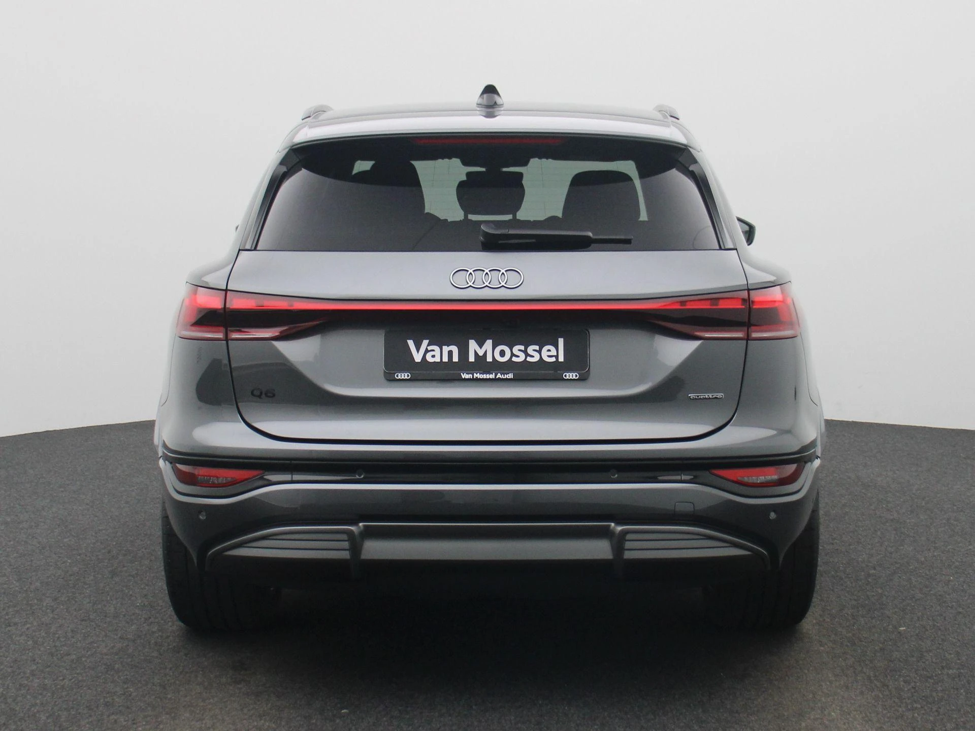 Audi-Q6 e-tron-image-4