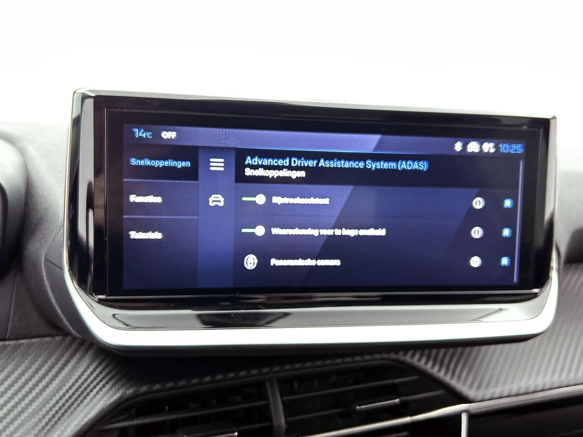 Peugeot-208-image-10