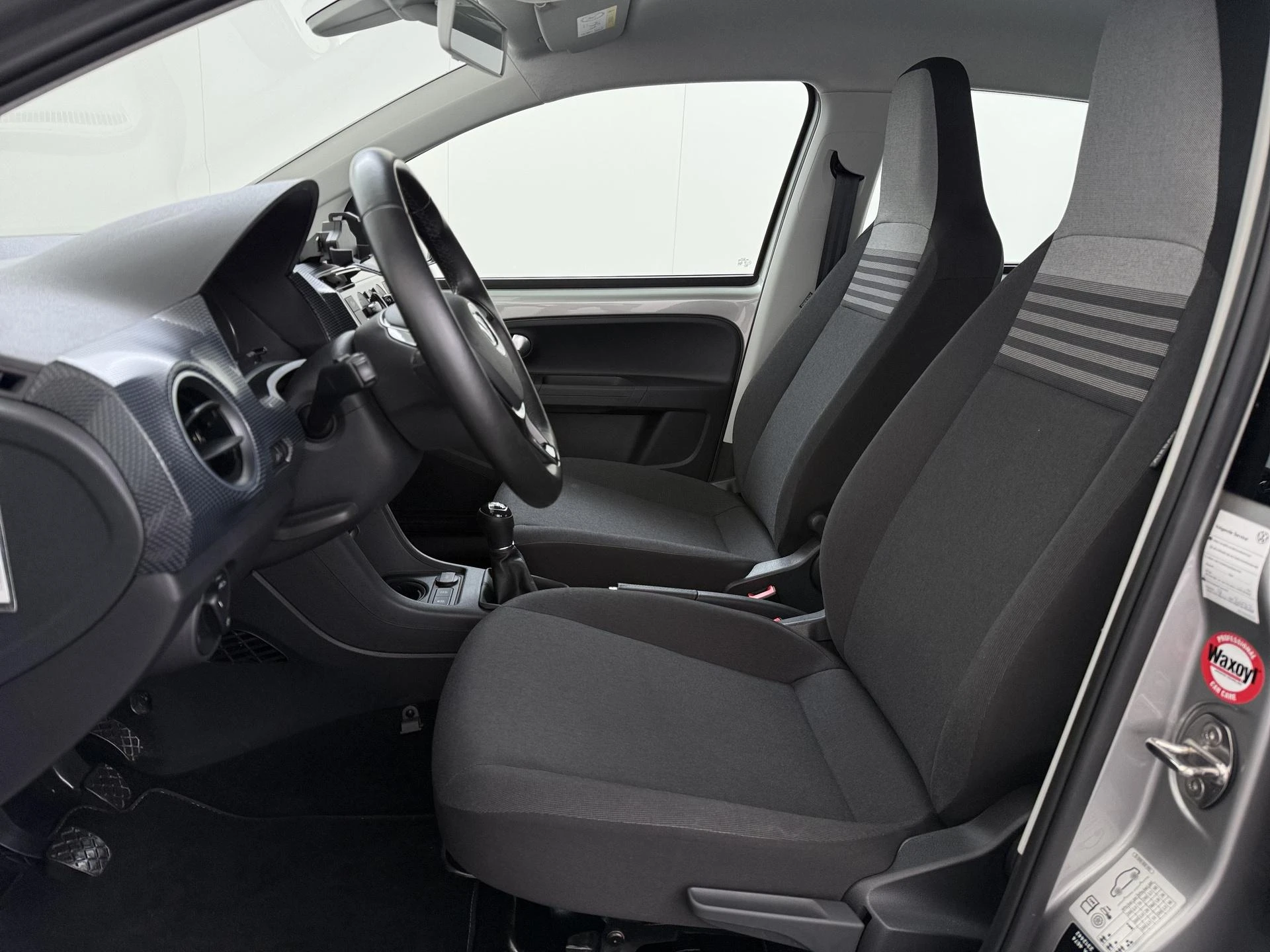 Volkswagen-up!-image-4