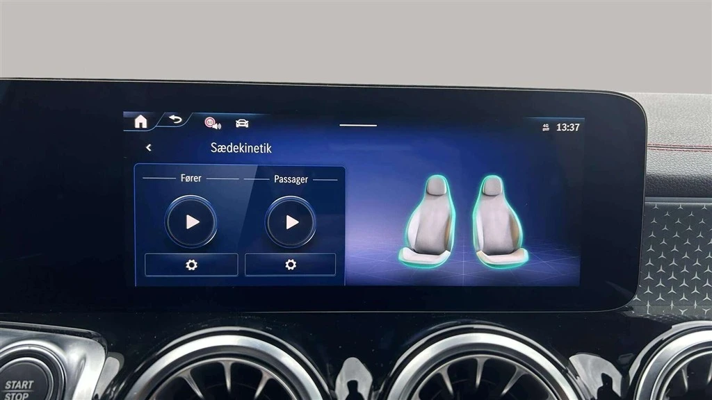 Mercedes-Benz-EQB-image-9