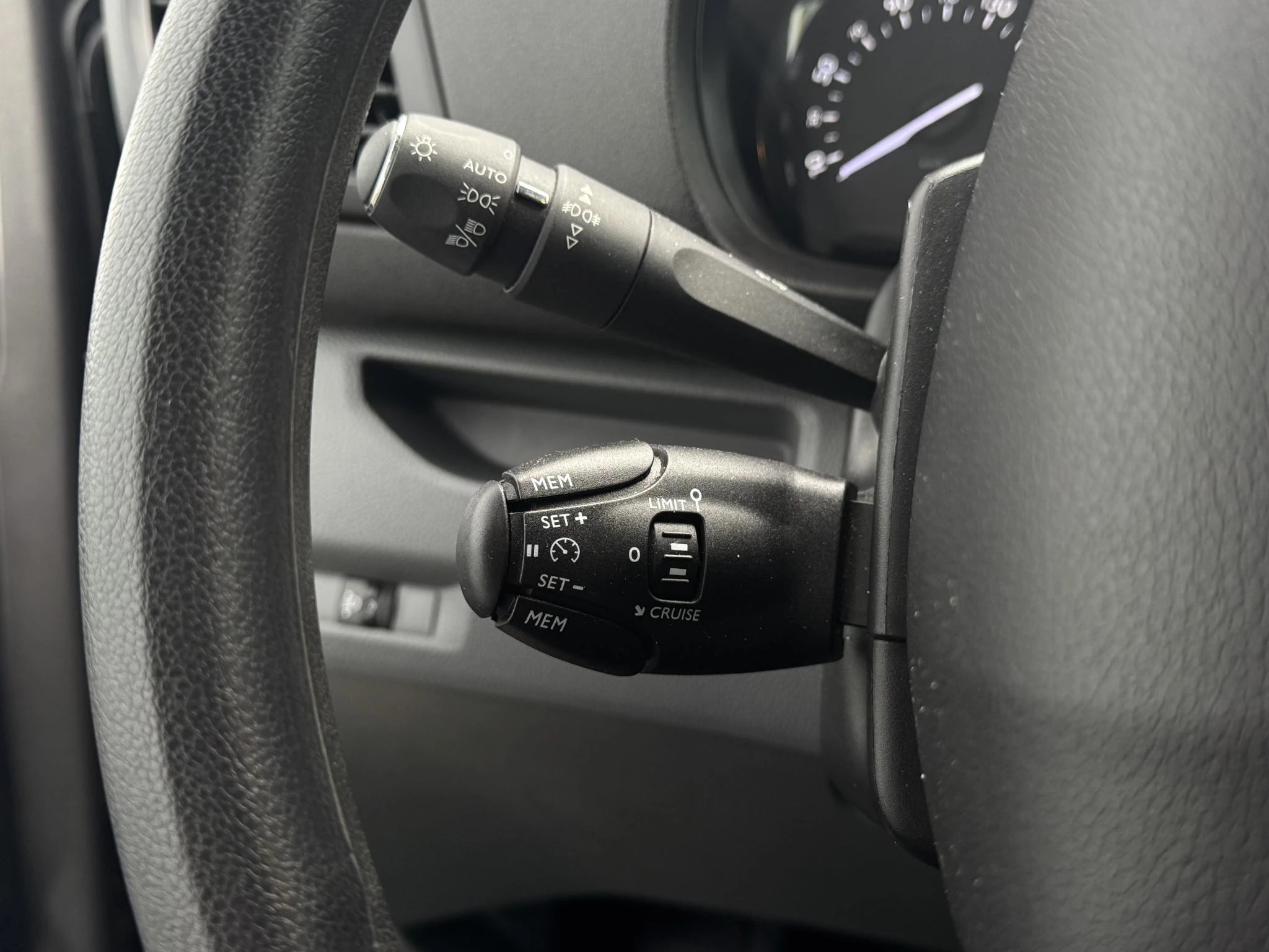 Peugeot-Expert-image-14