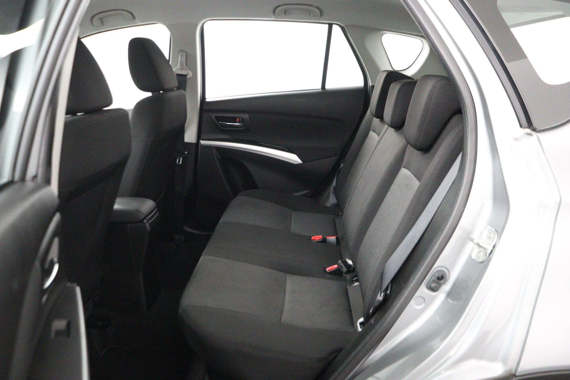Suzuki-S-Cross-image-19