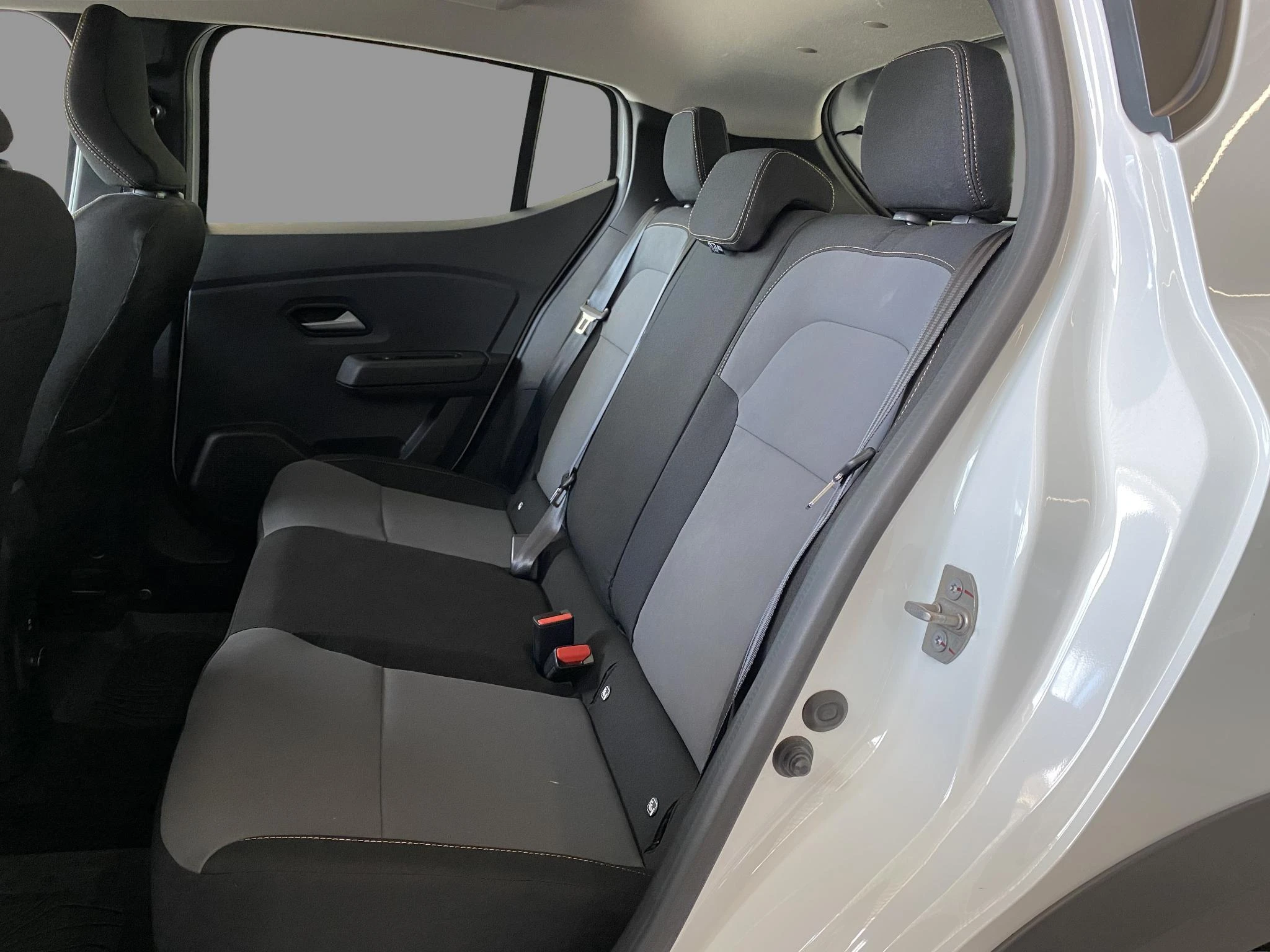 Dacia-Sandero Stepway-image-13