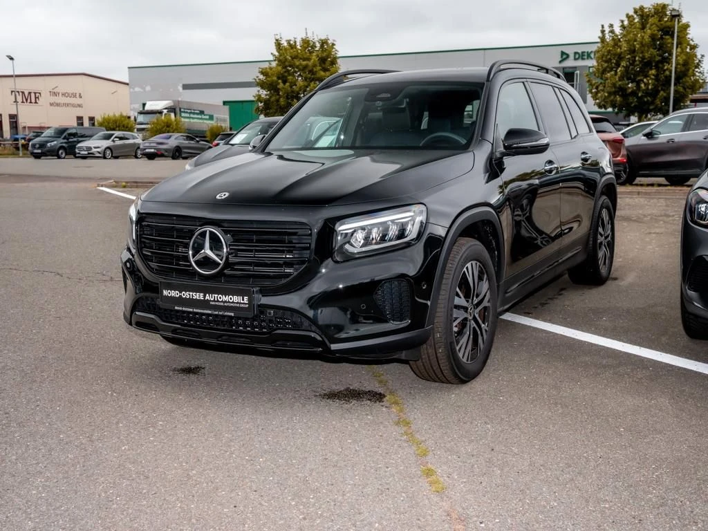 Mercedes-Benz-GLB 200 d-image-7
