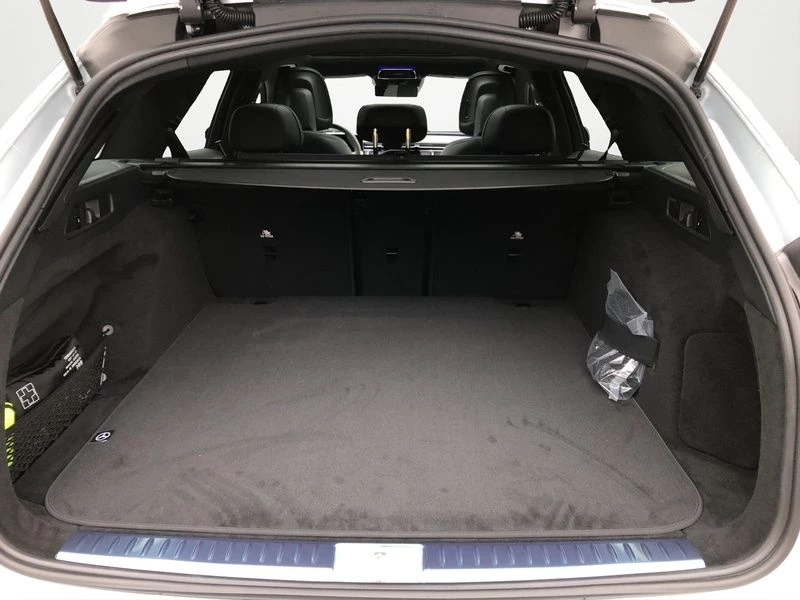 Mercedes-Benz E-Klasse 200 d T AMG NIGHT PANO AHK DISTRO 360° MEMORY AMG Line