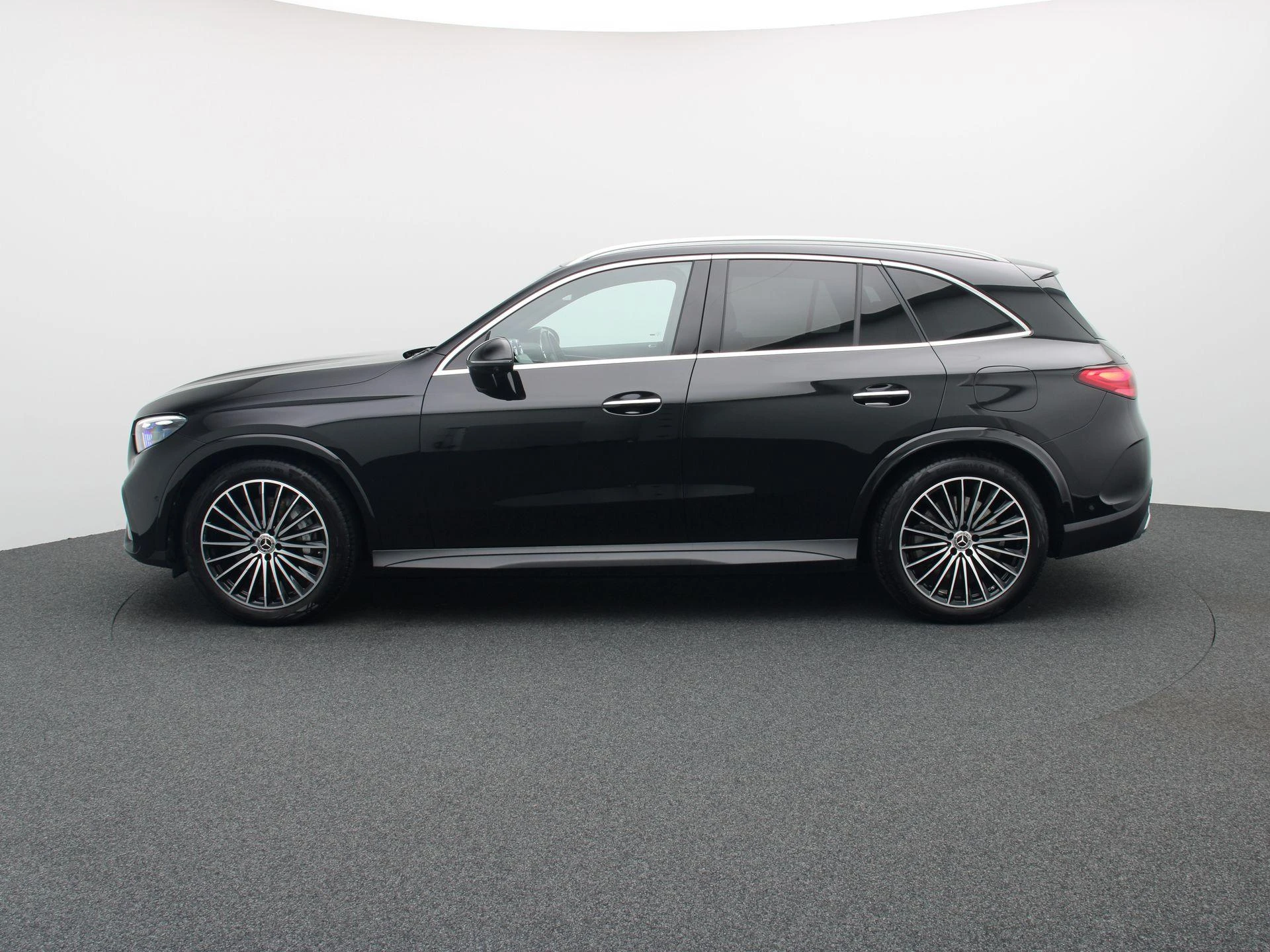 Mercedes-Benz-GLC-image-3