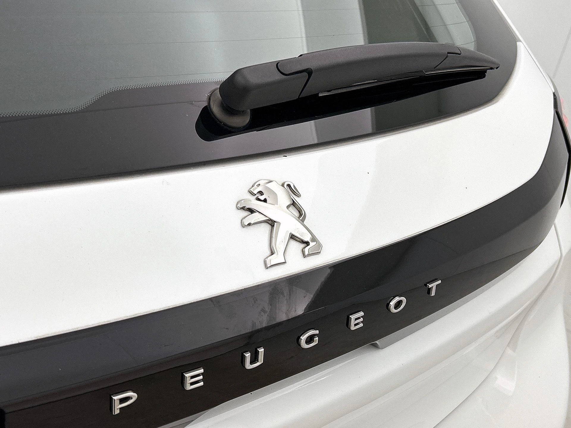 Peugeot-208-image-12