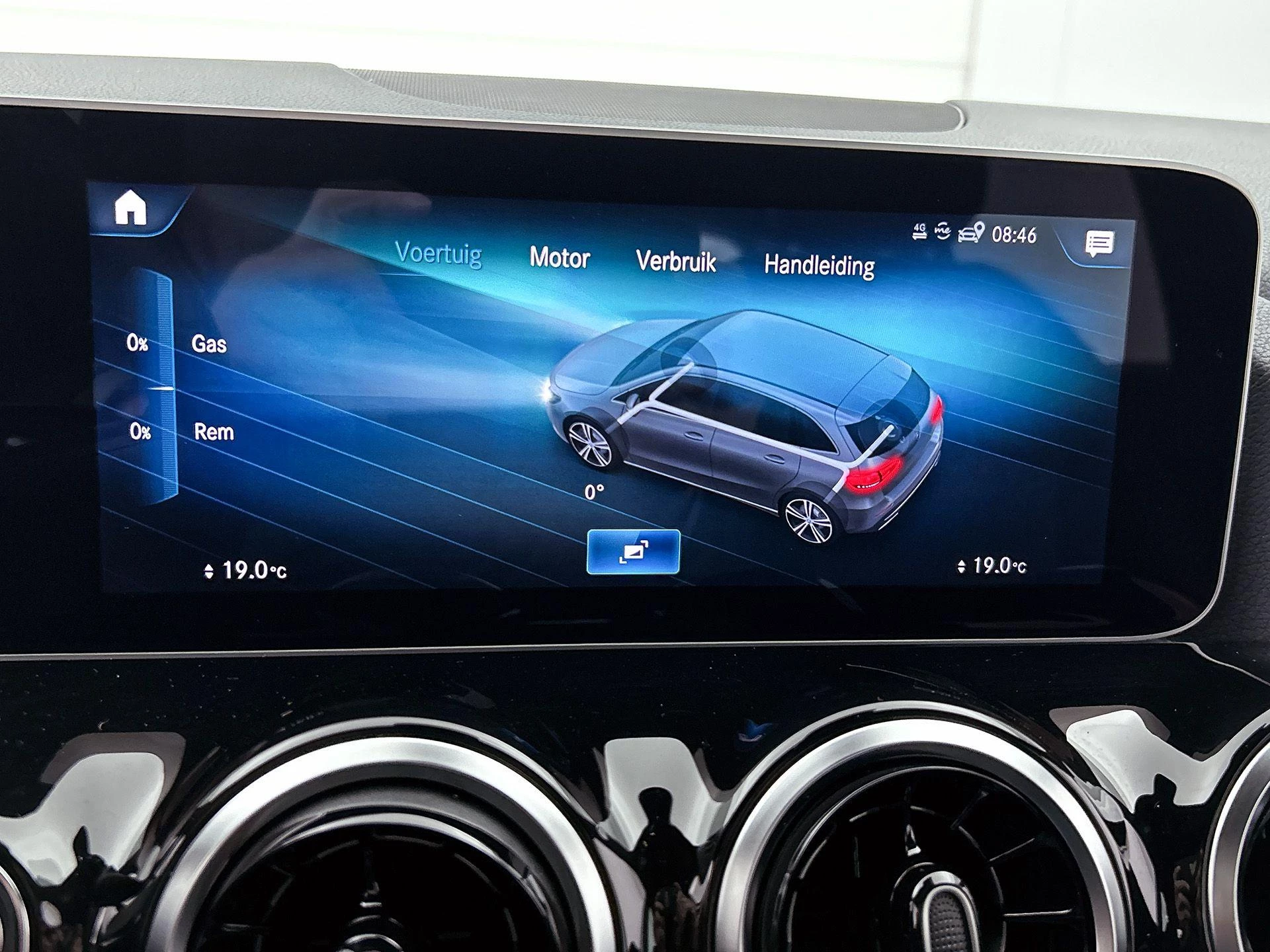 Mercedes-Benz-B-Klasse-image-8