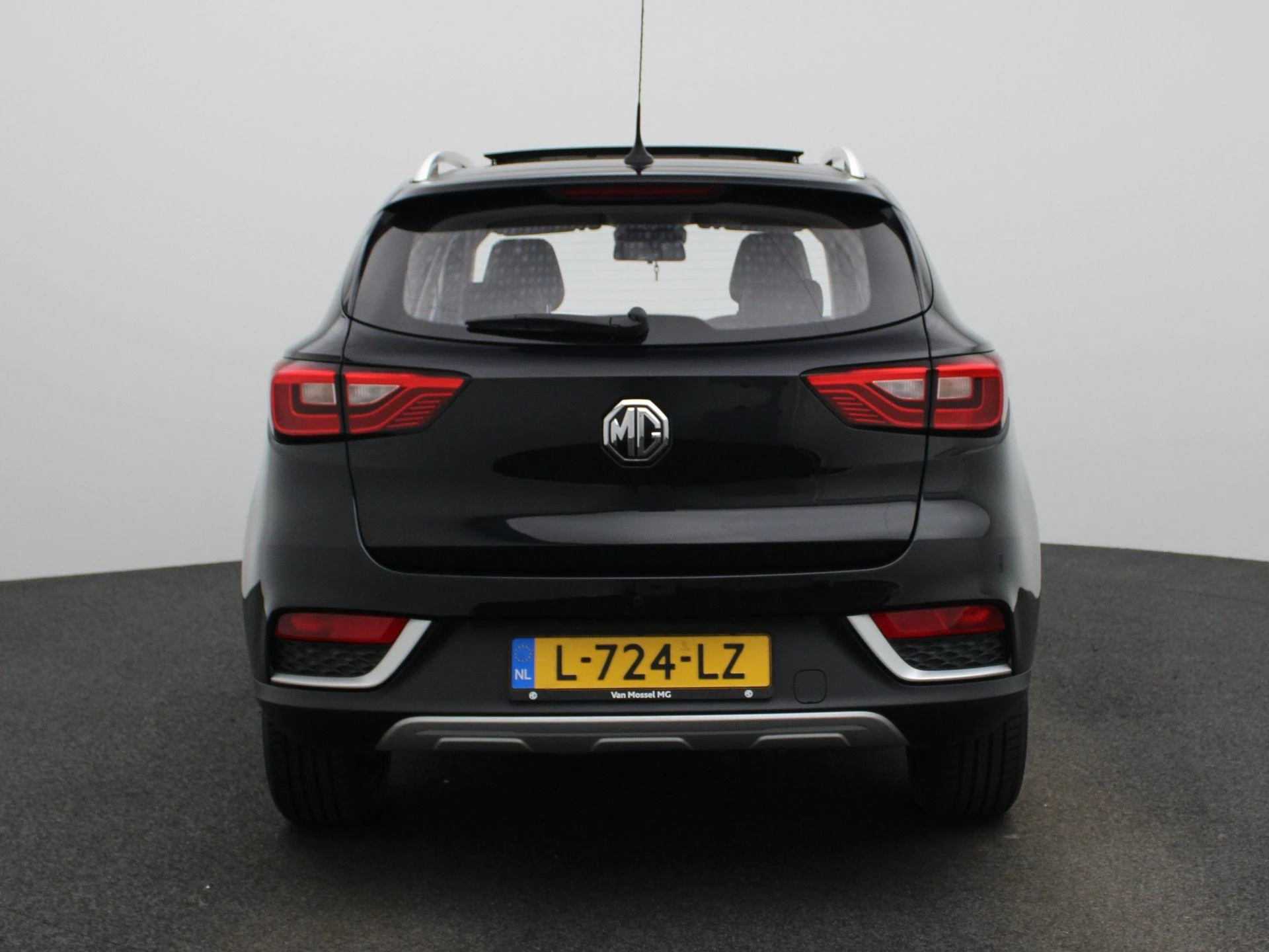 MG-ZS EV-image-4