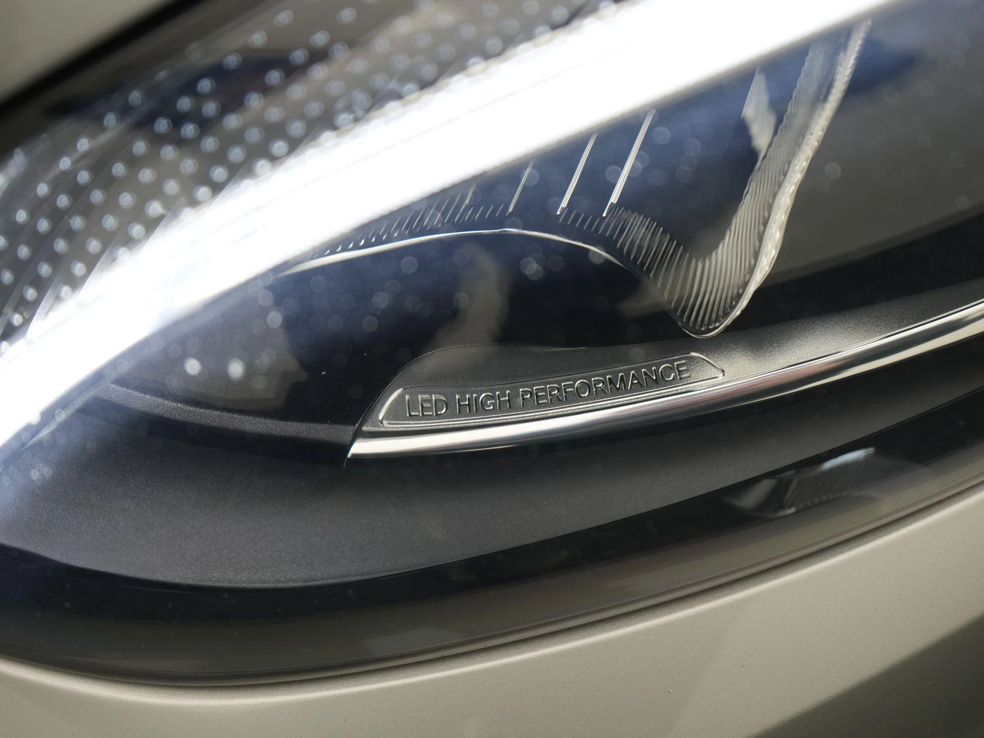 Mercedes-Benz-B-Klasse-image-11