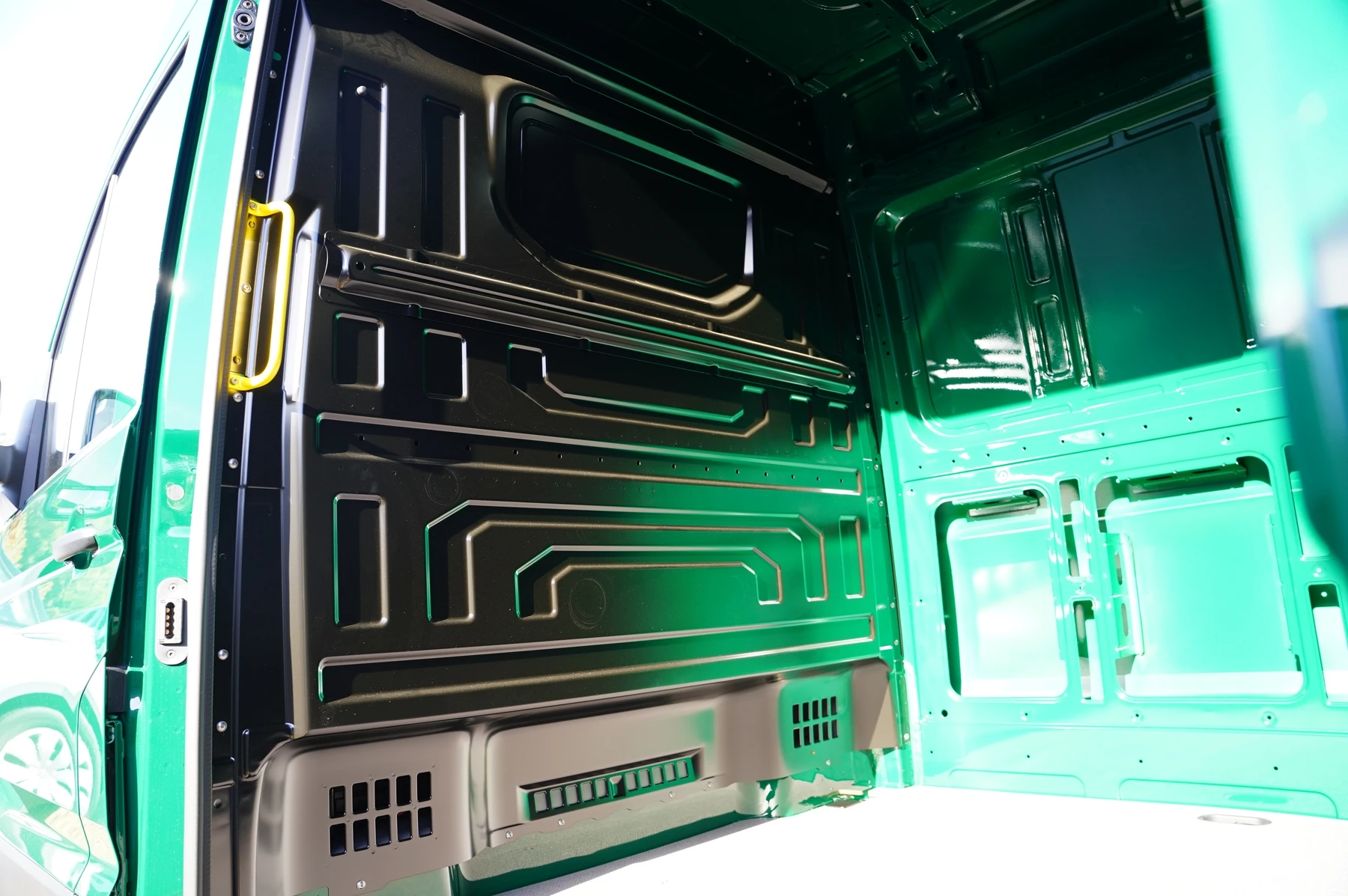 Volkswagen-Crafter-image-18