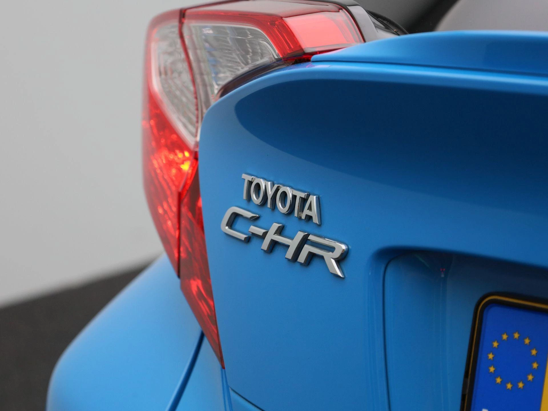 Toyota-C-HR-image-36