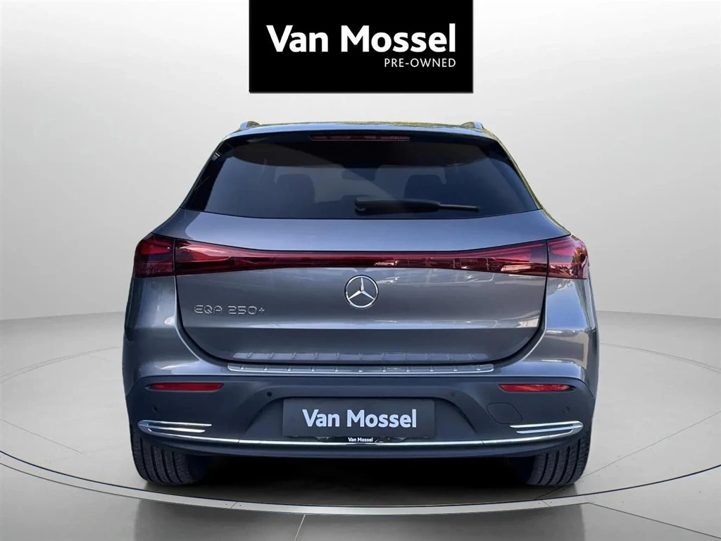 Mercedes-Benz-EQA-image-5
