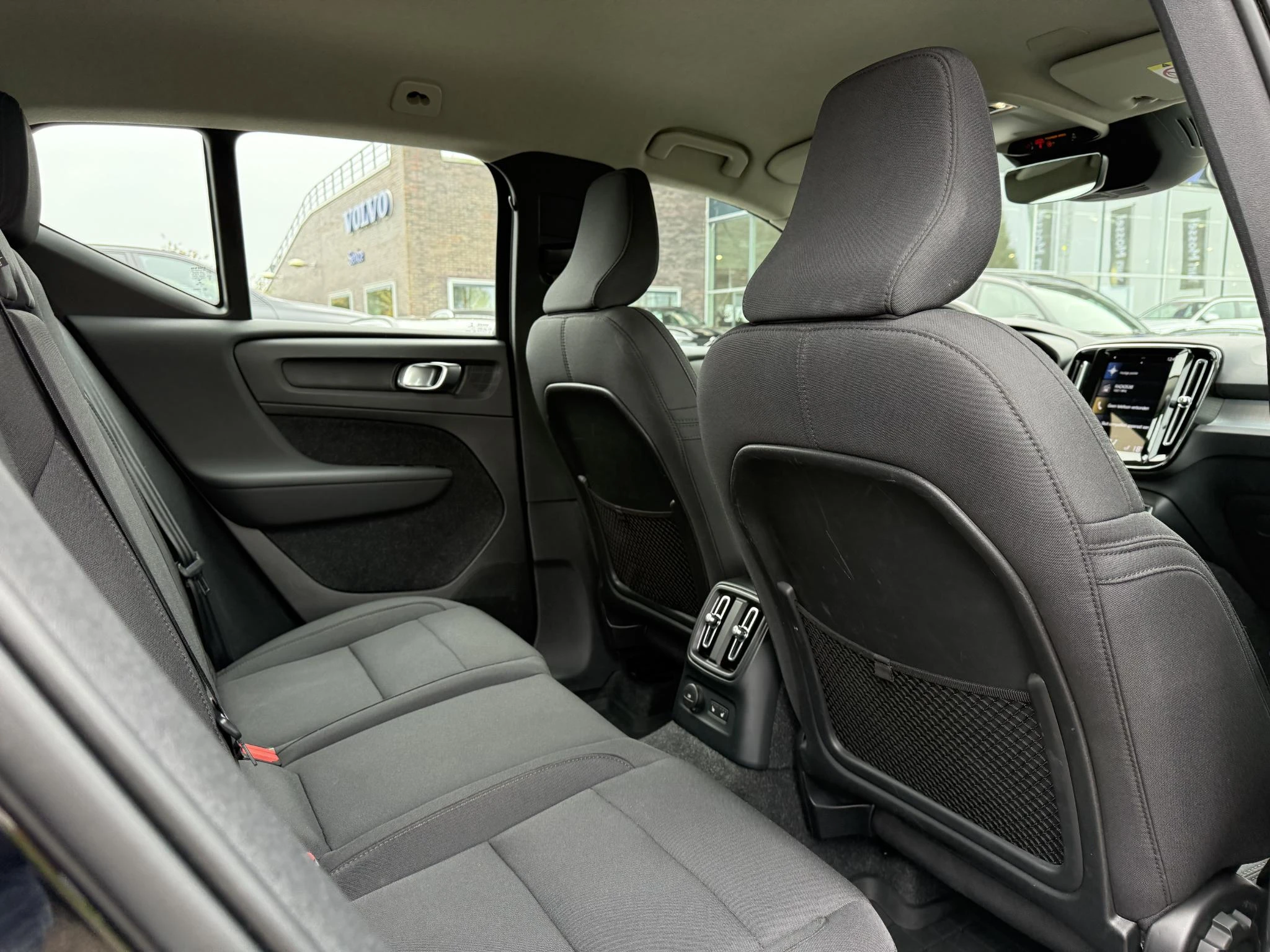 Volvo-XC40-image-11