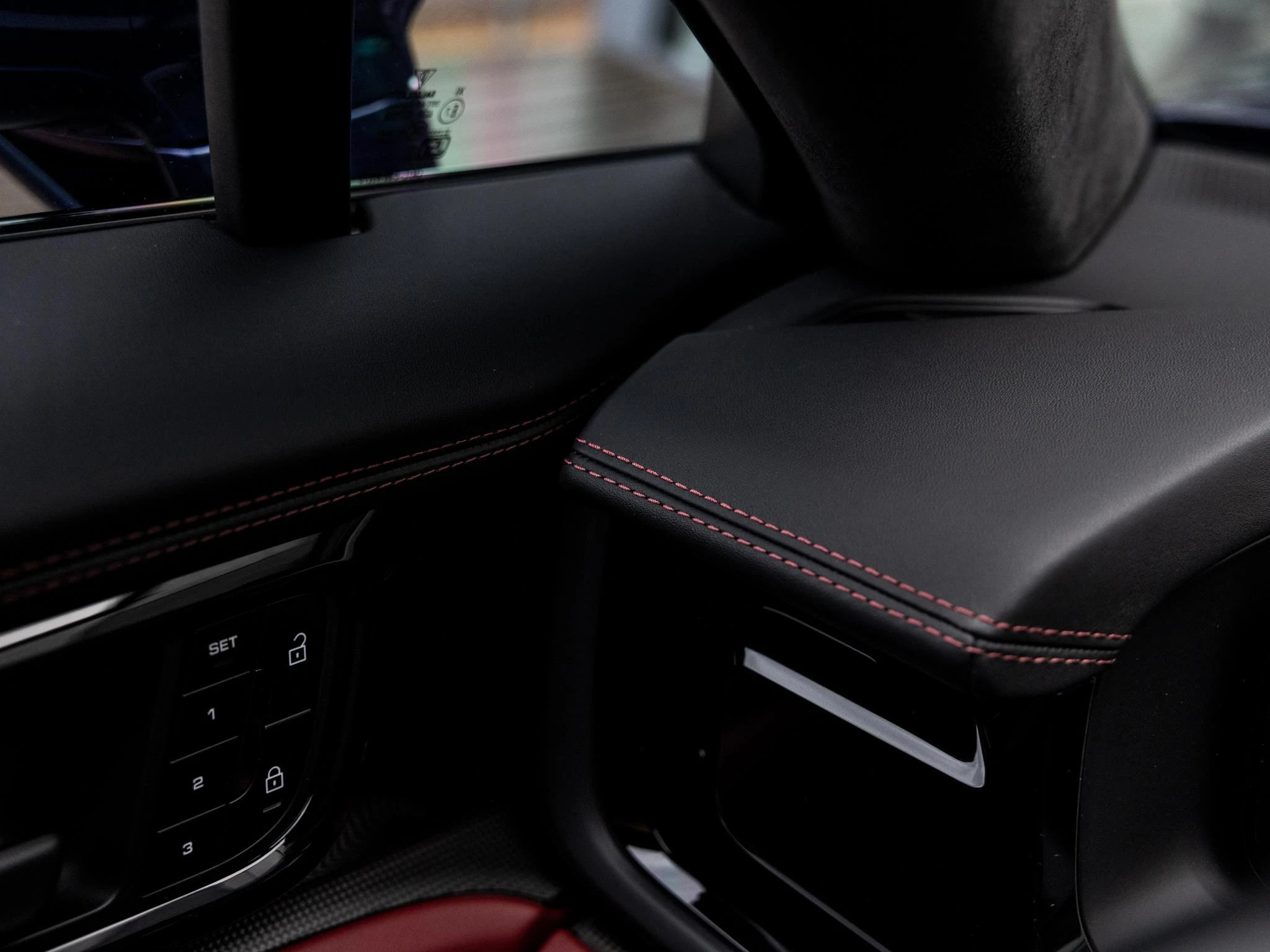 Porsche-Panamera-image-43