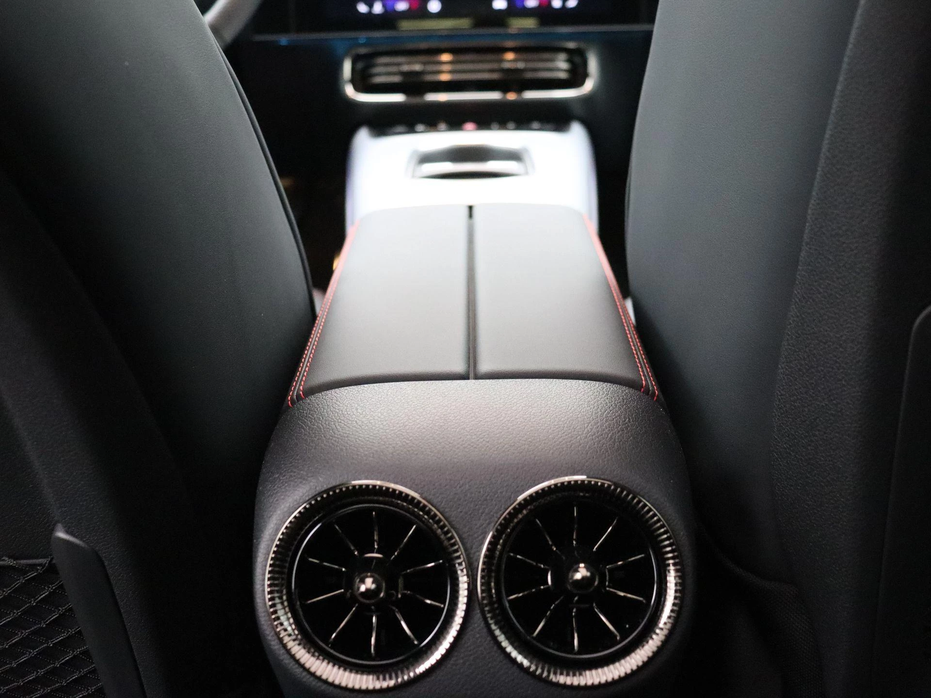 Mercedes-Benz CLA 250+ Sport Edition + MULTIBEAM + PANO + CARPLAY +