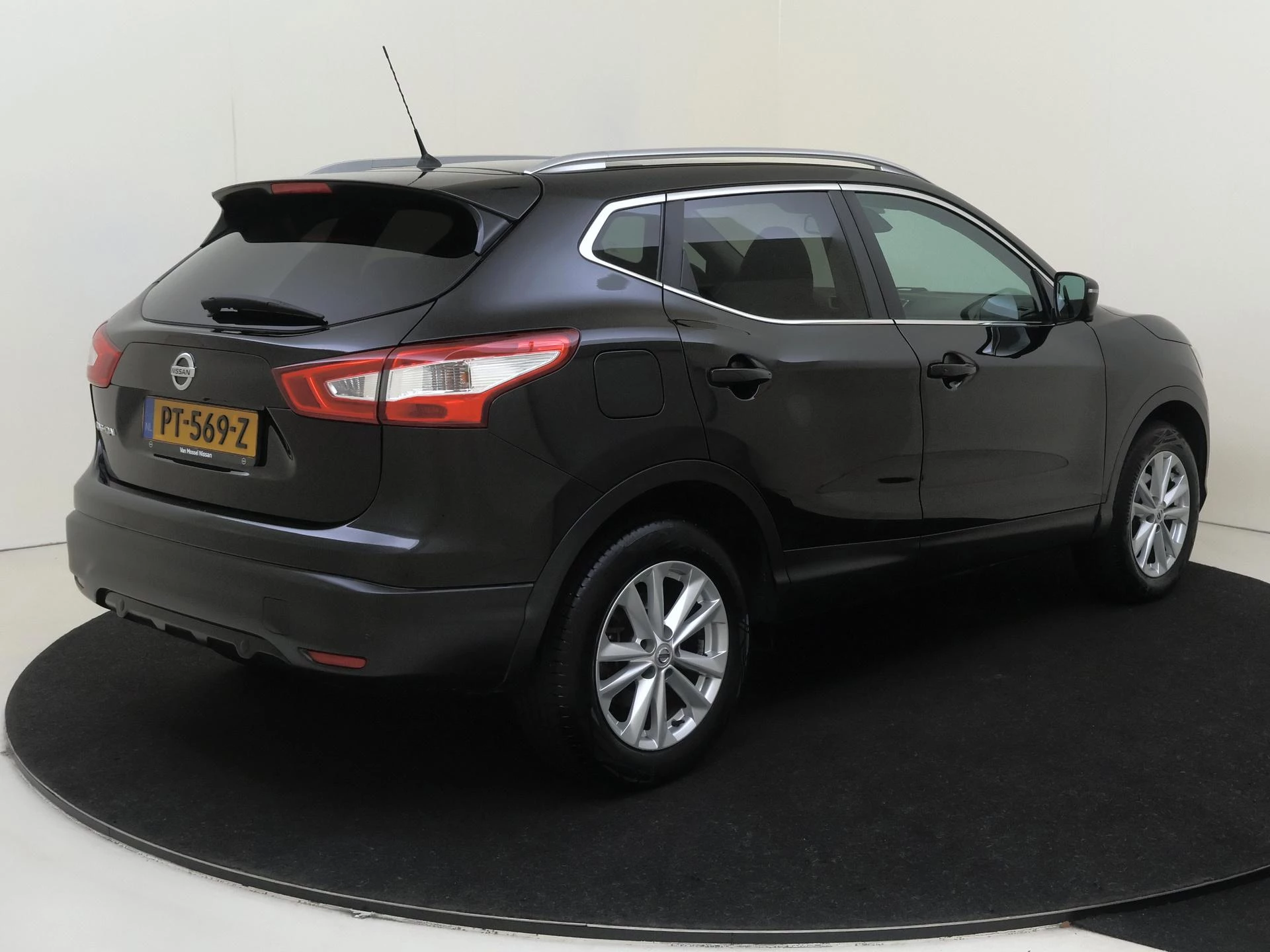 Nissan-QASHQAI-image-3