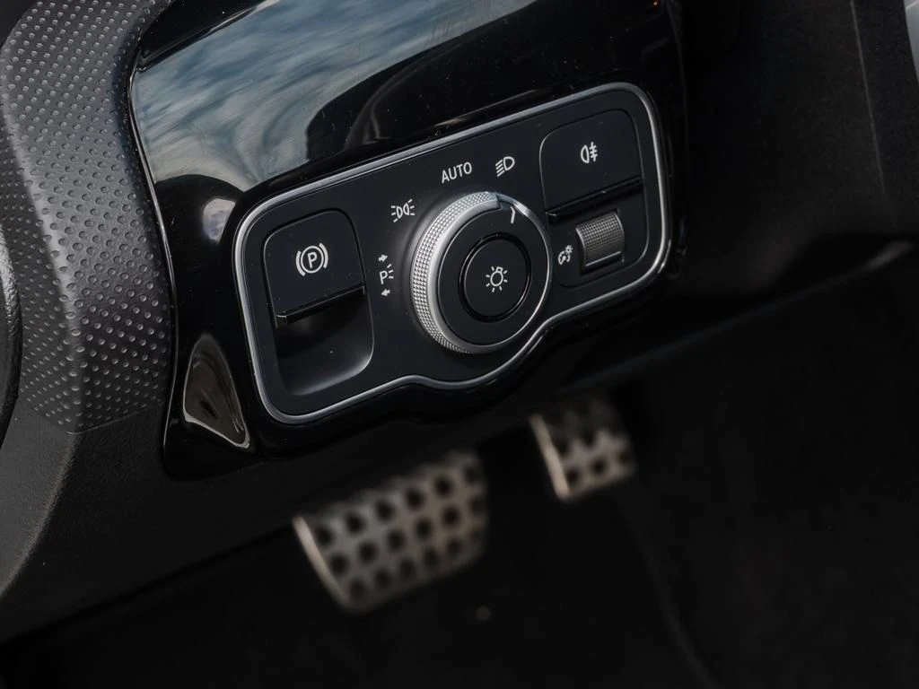 Mercedes-Benz-A-Klasse 200-image-15