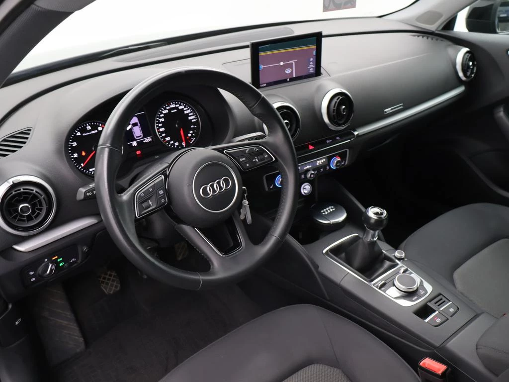 Audi A3 Sportback 30TFSI 116PK *TREKHAAK*CRUISE*NAVI*ZETELVERWARMING*BLTH*DAB RADIO*...*