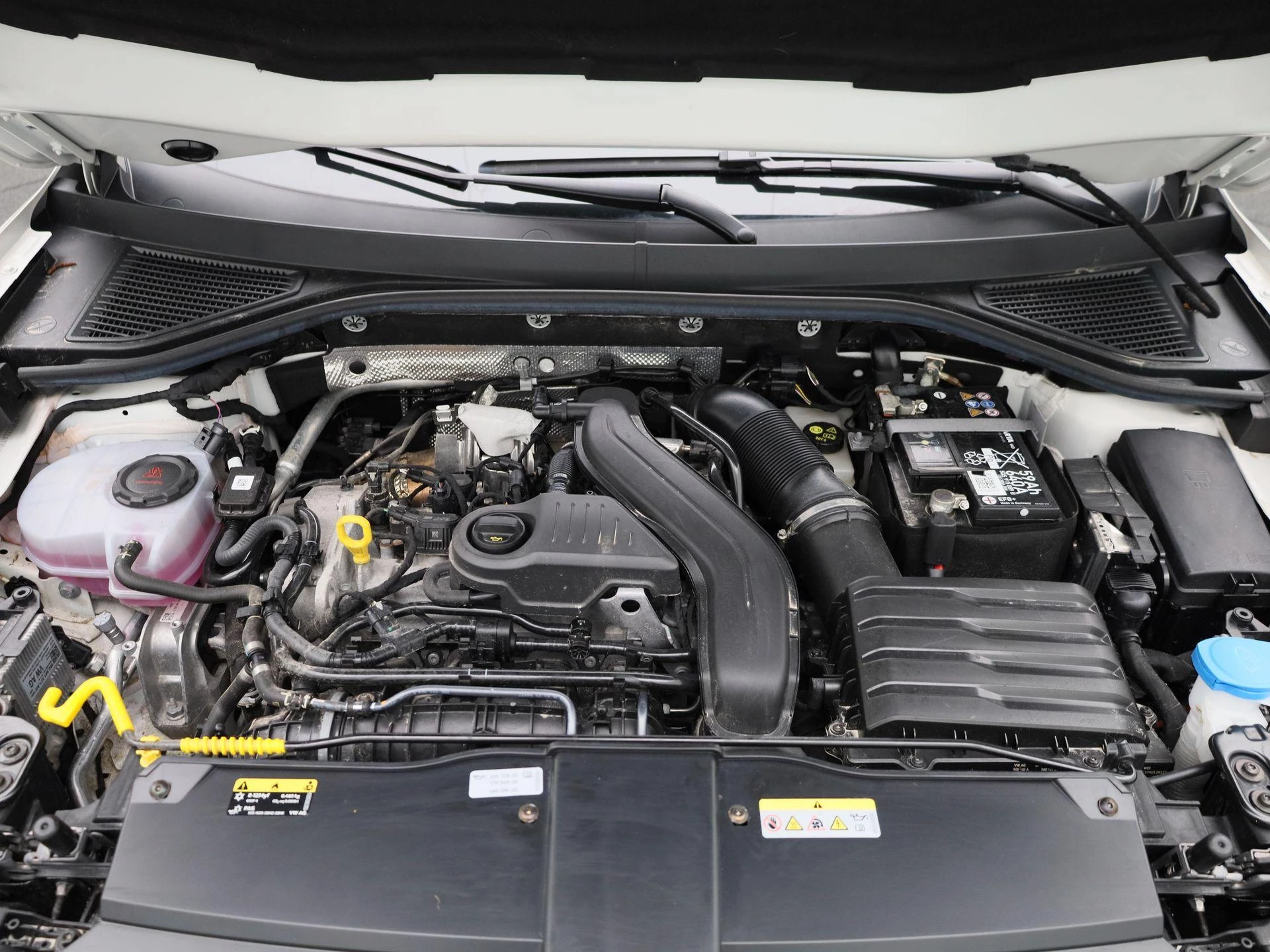 Volkswagen-T-Roc-image-38