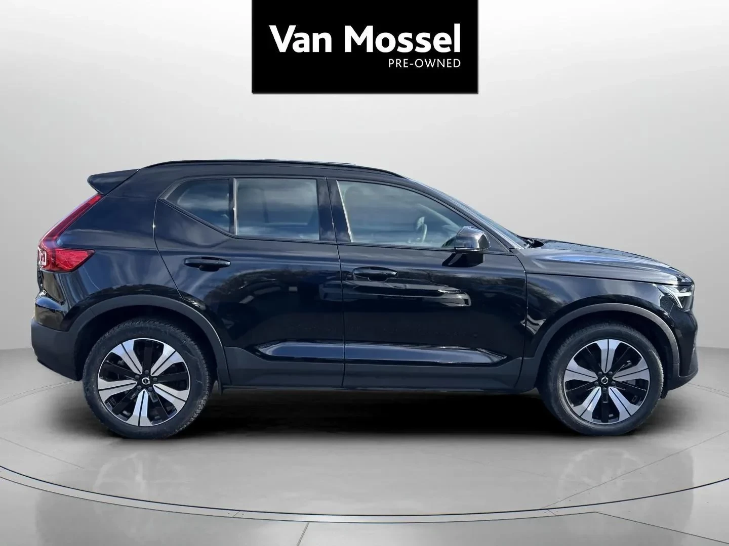 Volvo-XC40-image-3