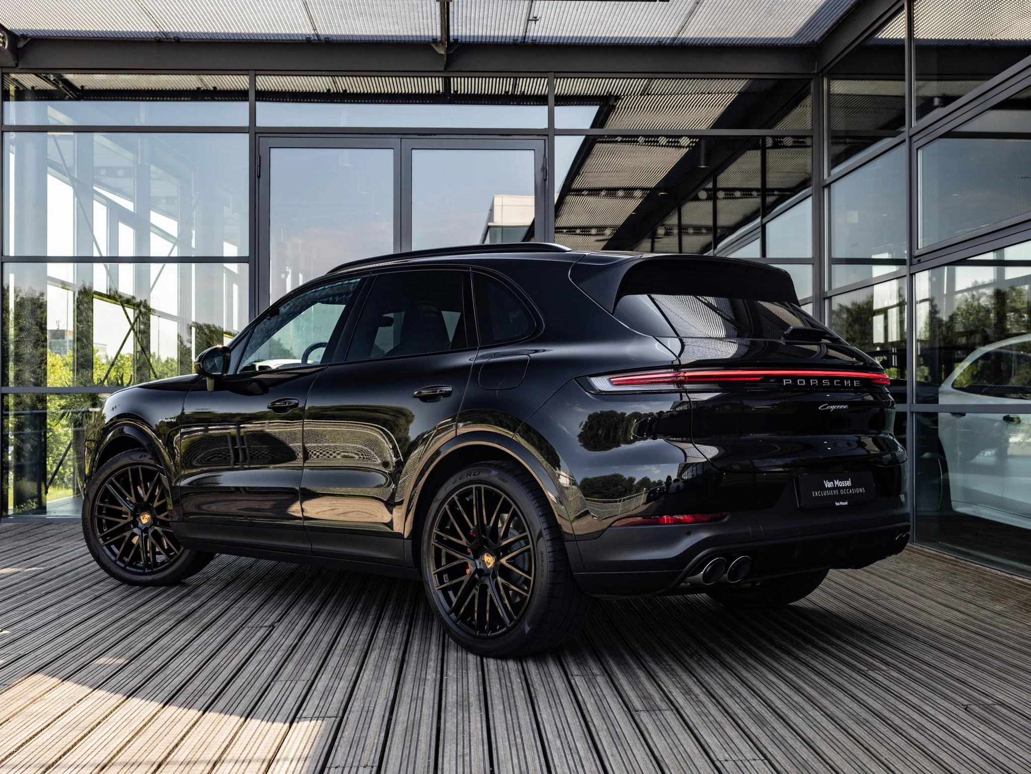 Porsche-Cayenne-image-1