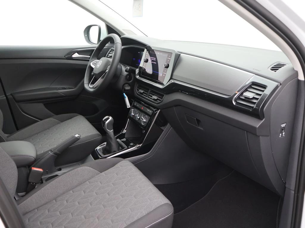 Volkswagen-T-Cross-image-2