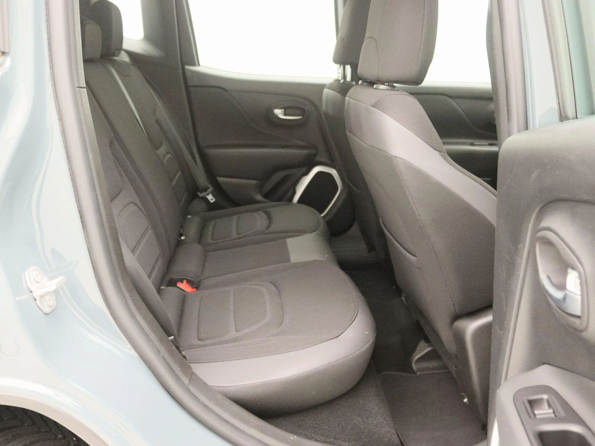 Jeep-Renegade-image-23
