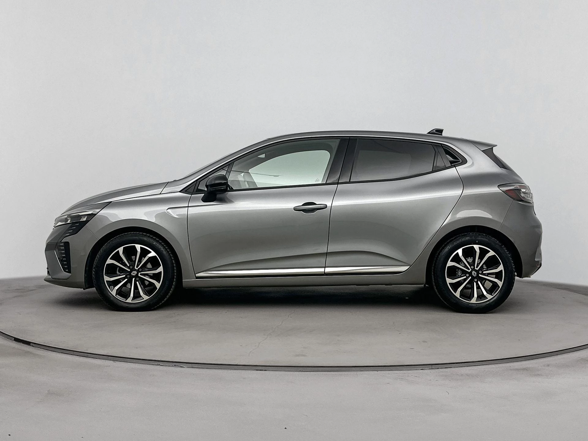Renault-Clio-image-1