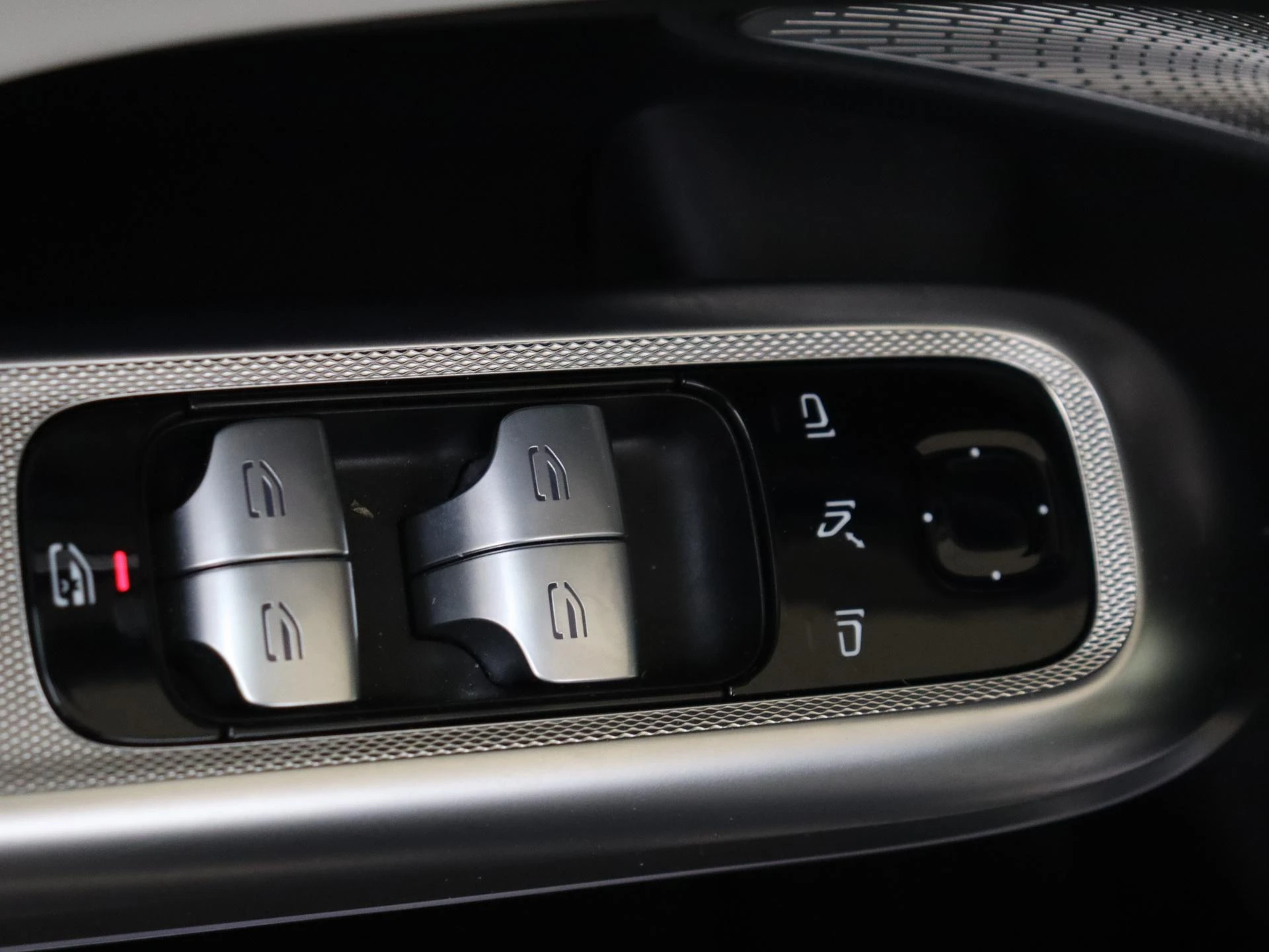 Mercedes-Benz-E-Klasse-image-26