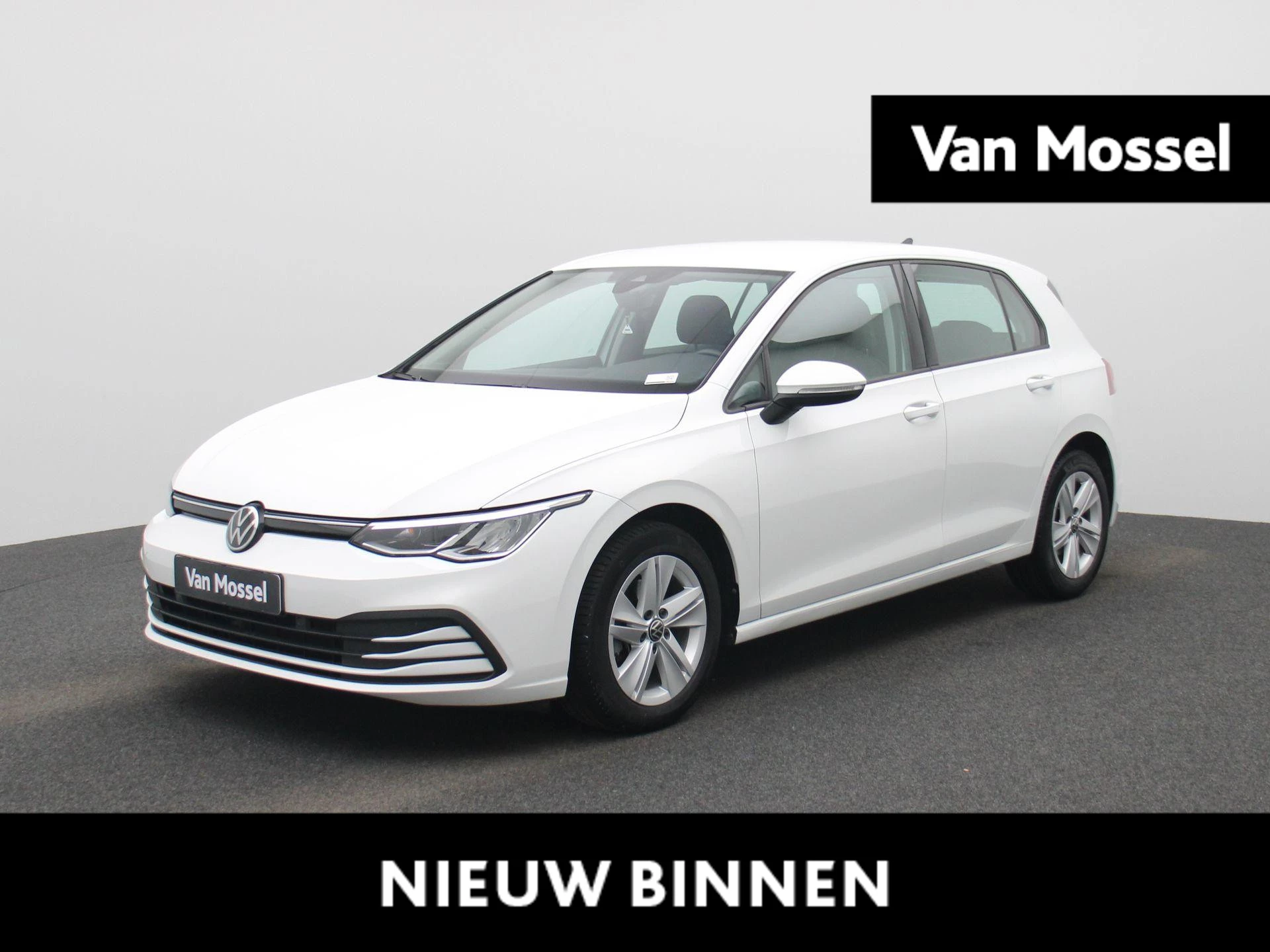 Volkswagen-Golf-image-0