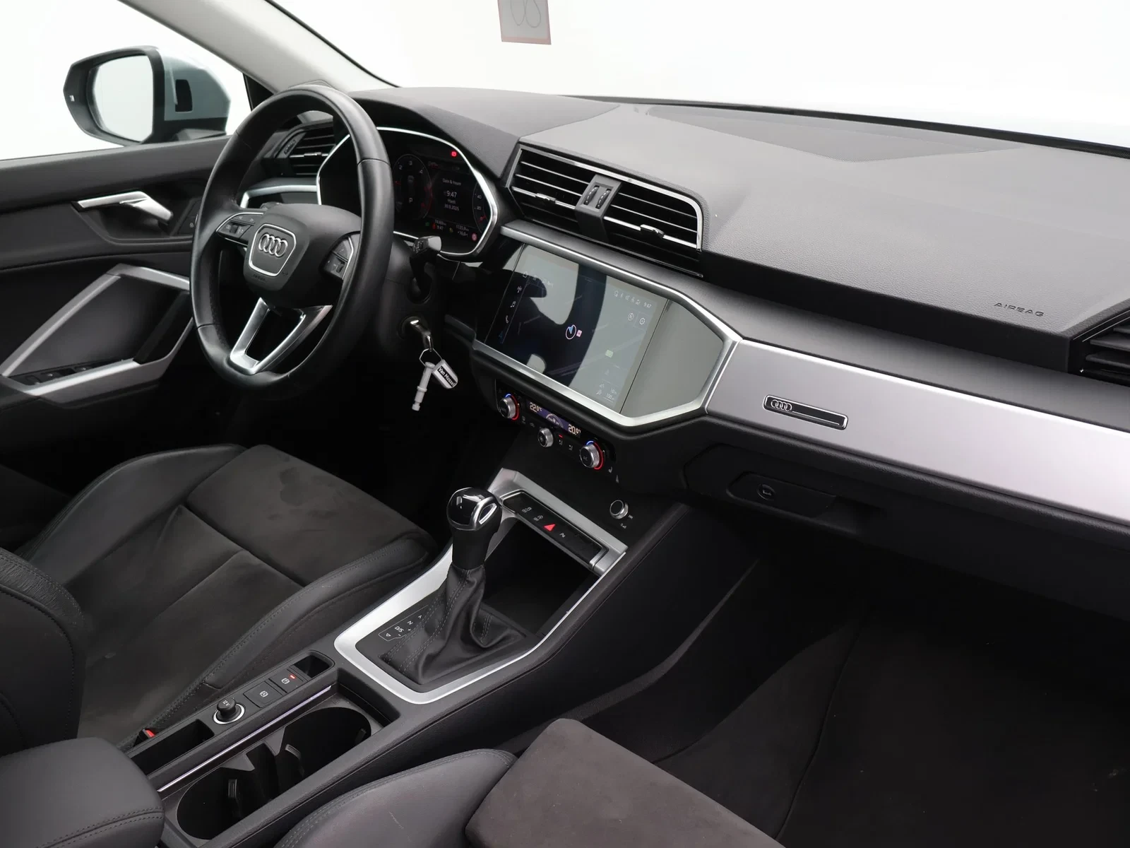 Audi-Q3-image-2