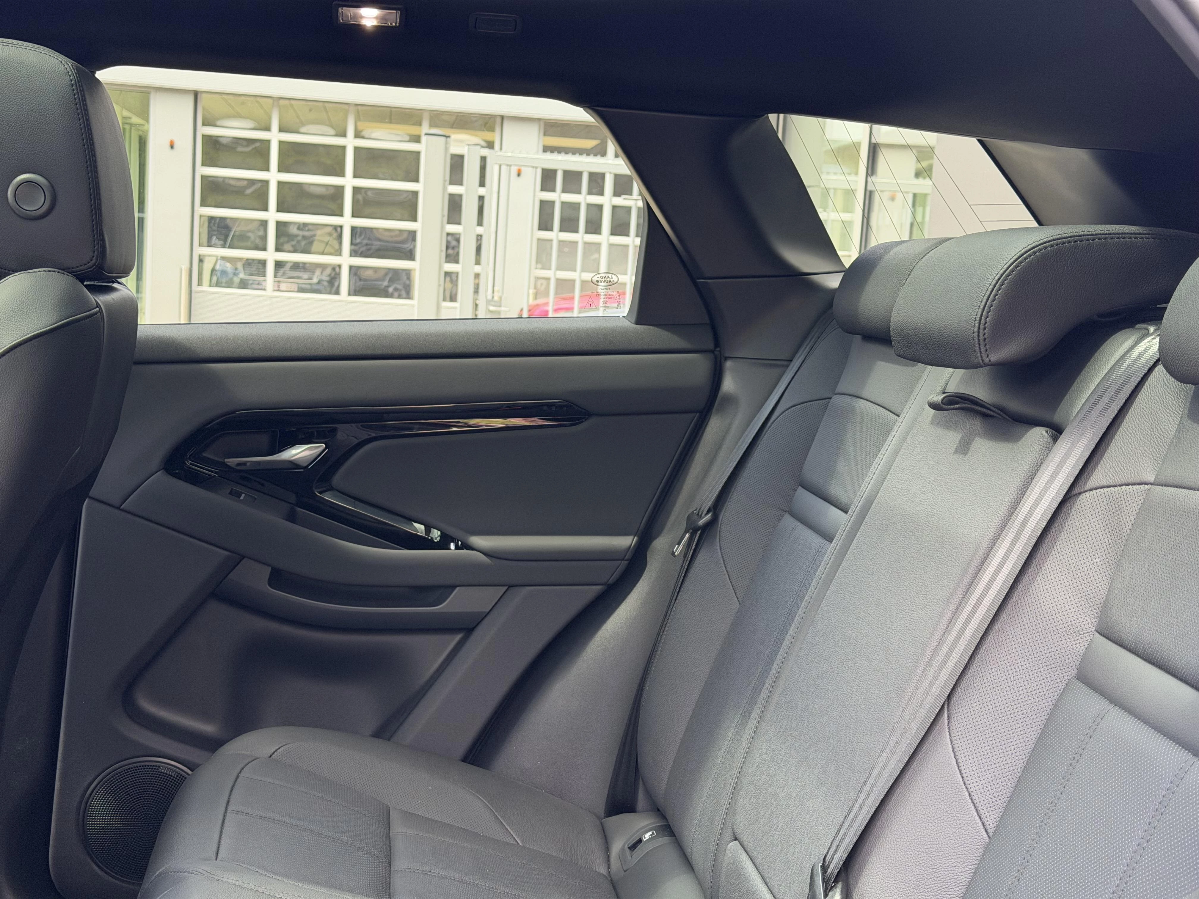 Land Rover Range Rover Evoque P160 S FWD Auto. 26.5MY