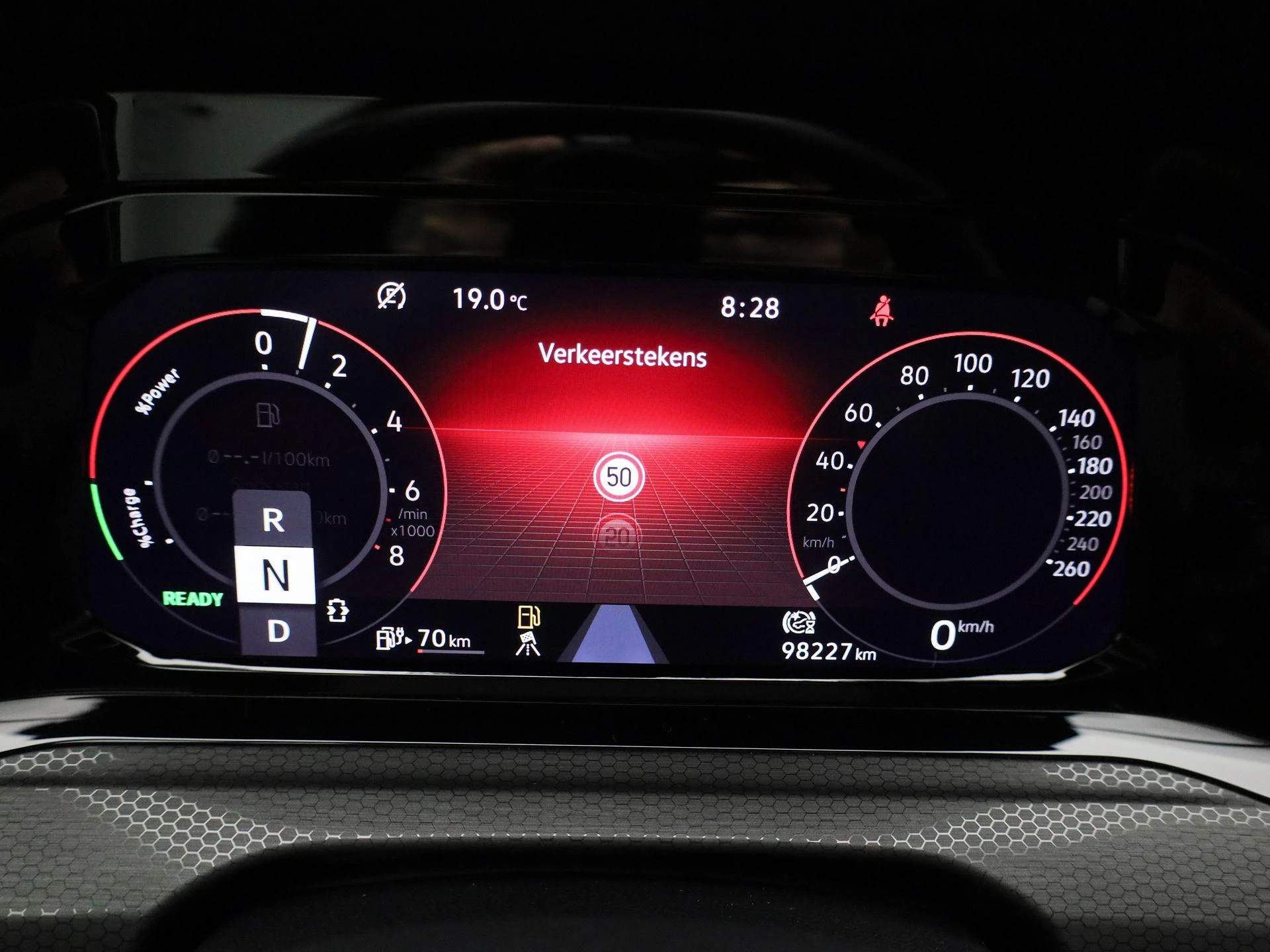 Volkswagen-Golf-image-17