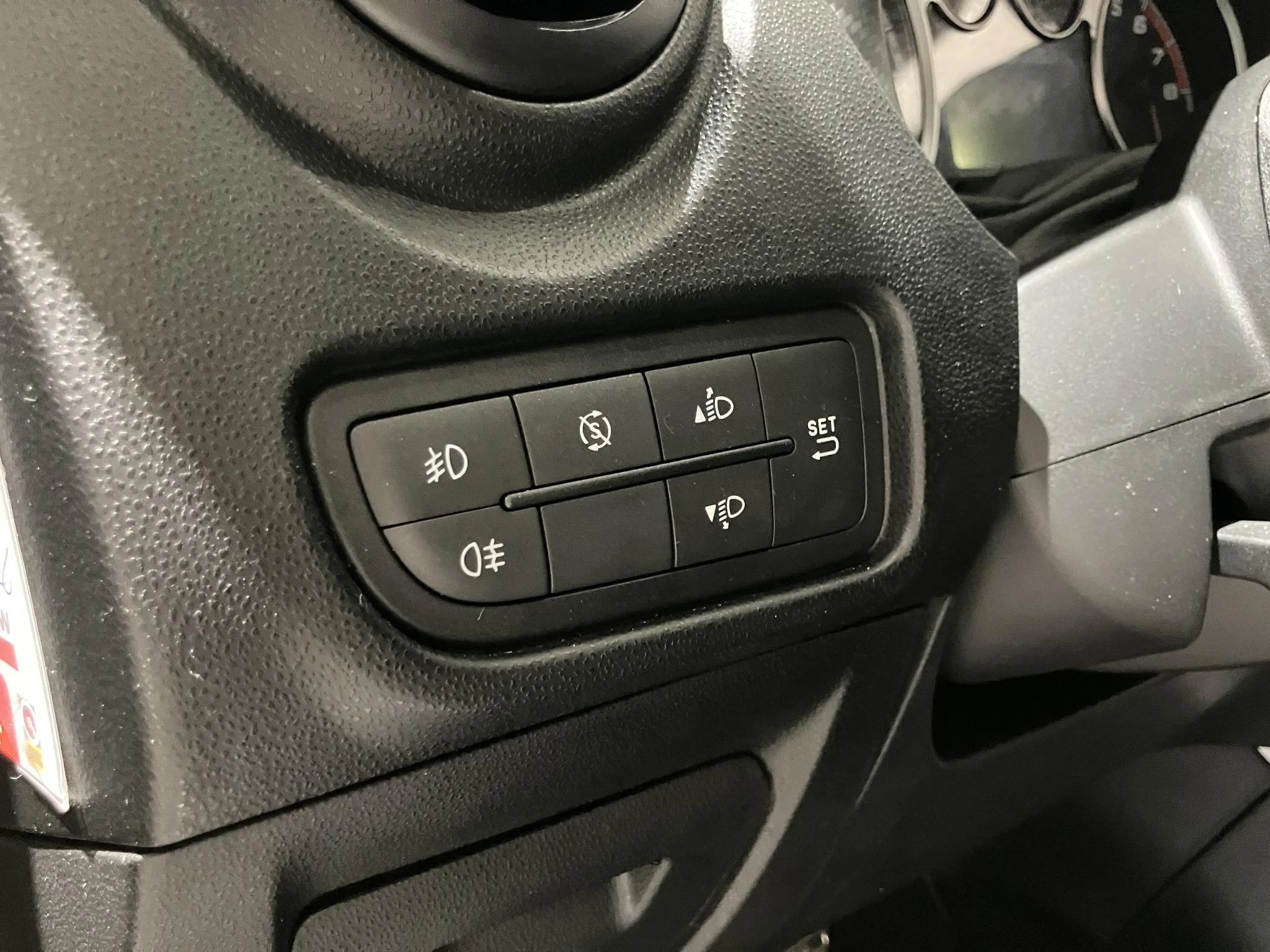 Alfa Romeo-MiTo-image-15