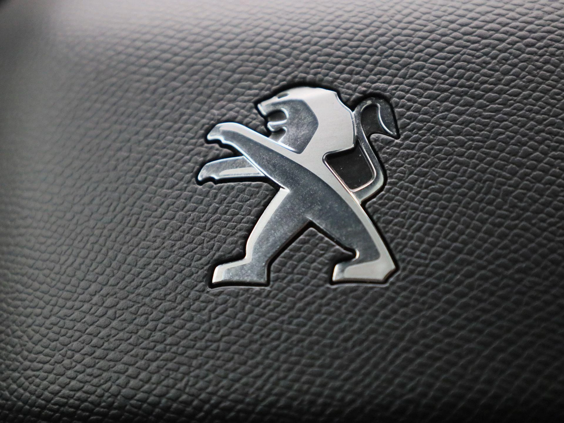 Peugeot-508-image-32