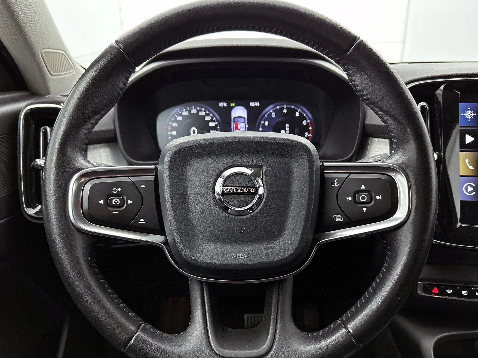 Volvo-XC40-image-27
