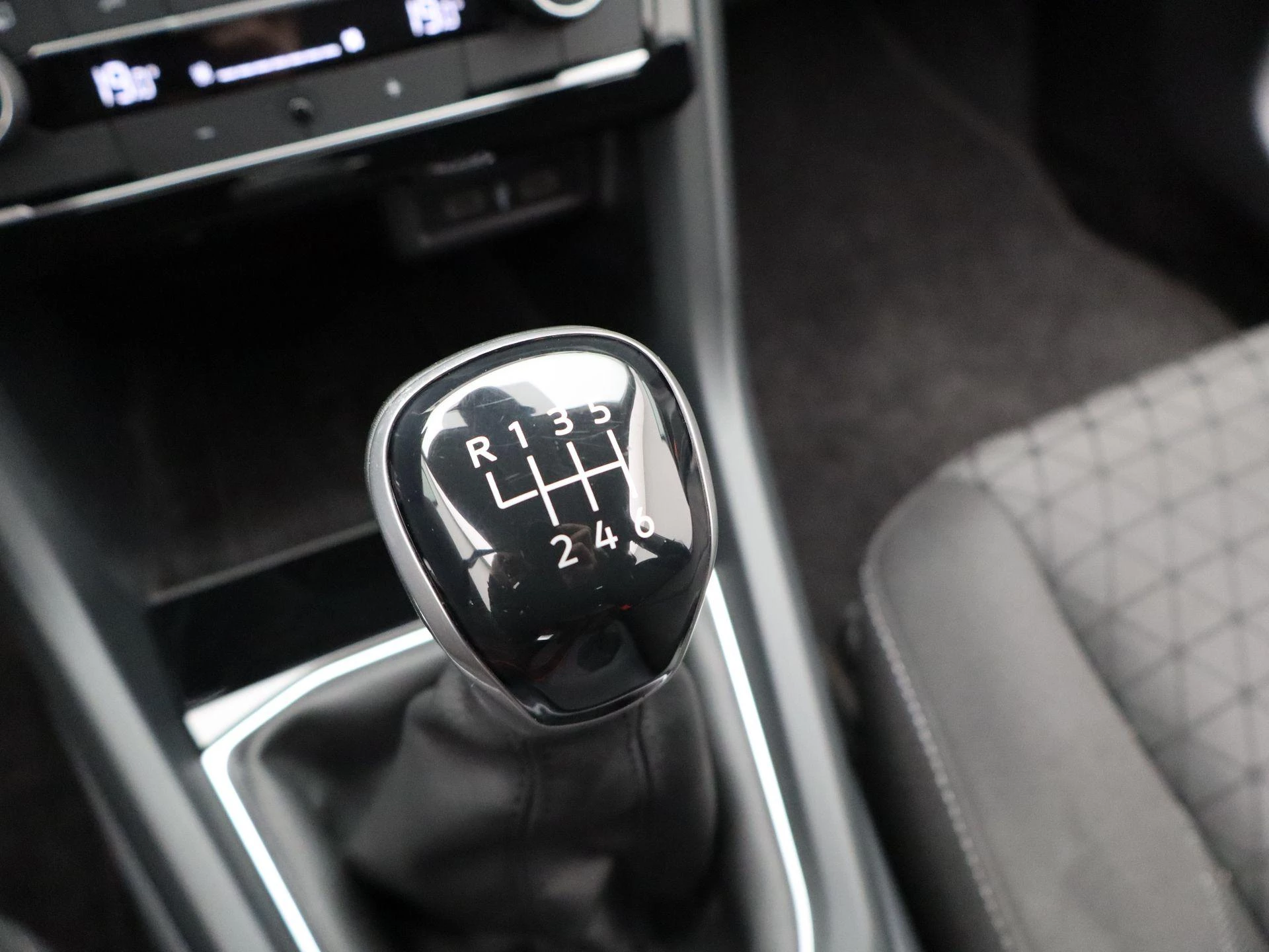 Volkswagen-T-Cross-image-20
