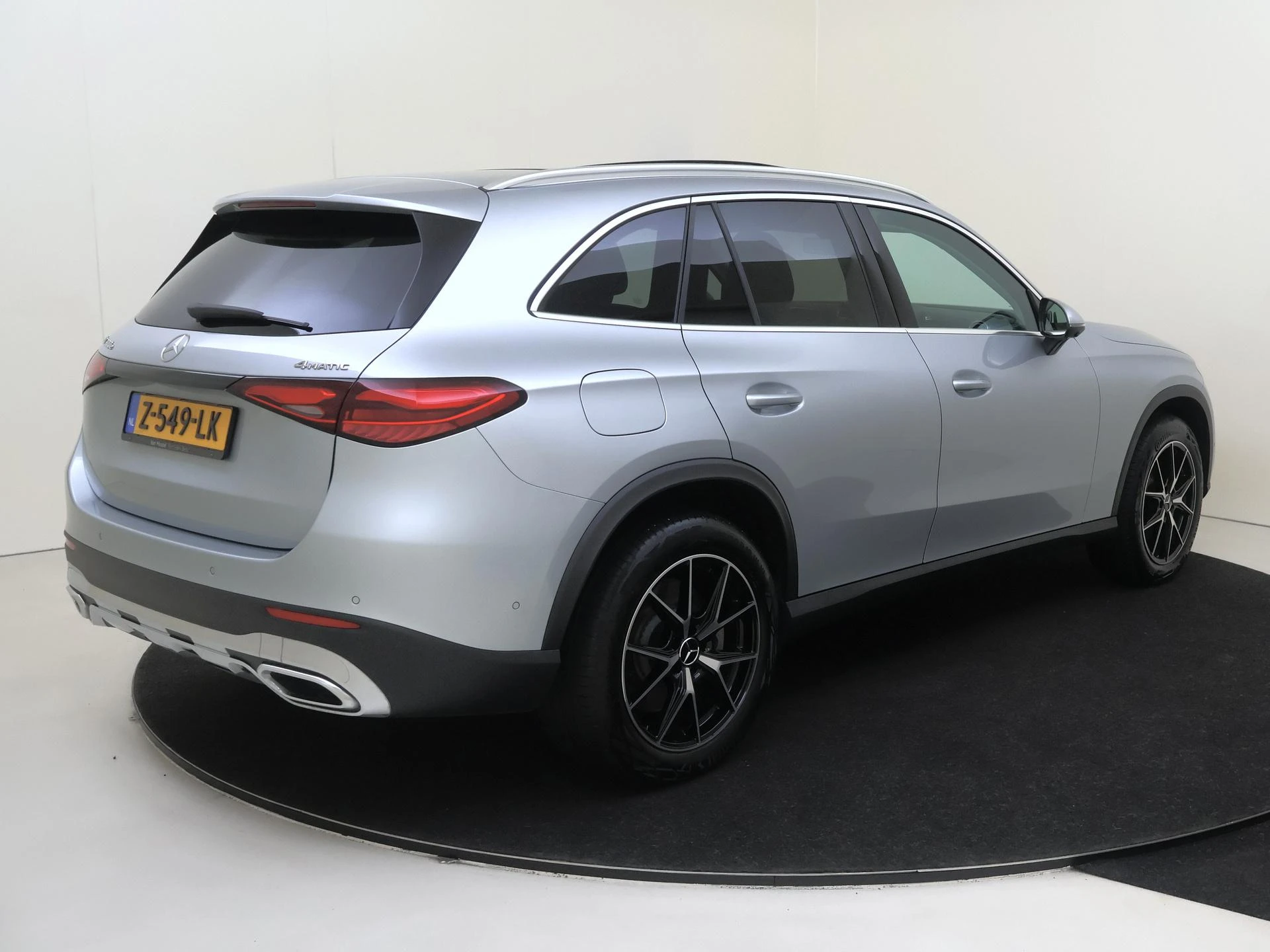 Mercedes-Benz-GLC-image-1