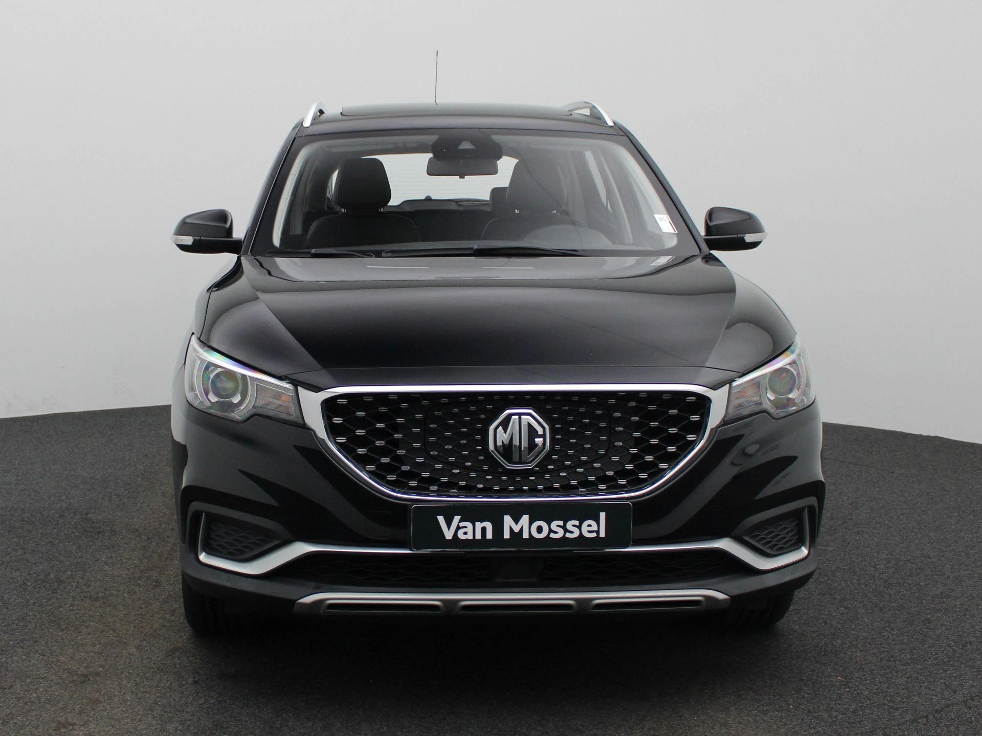 MG-ZS EV-image-2