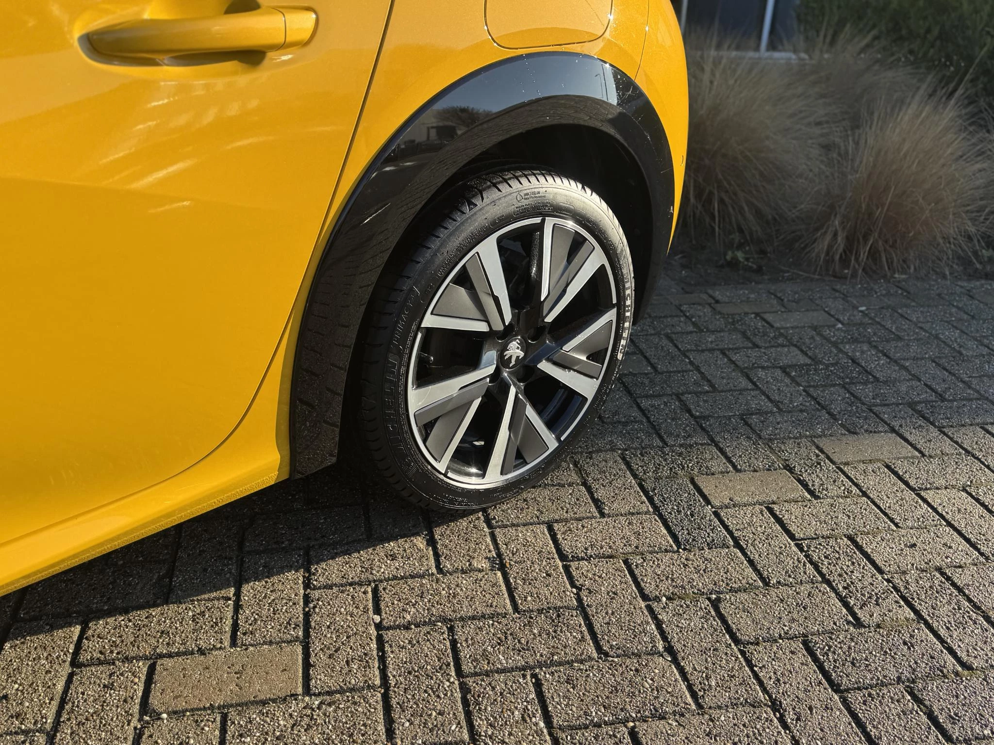 Peugeot-208-image-10