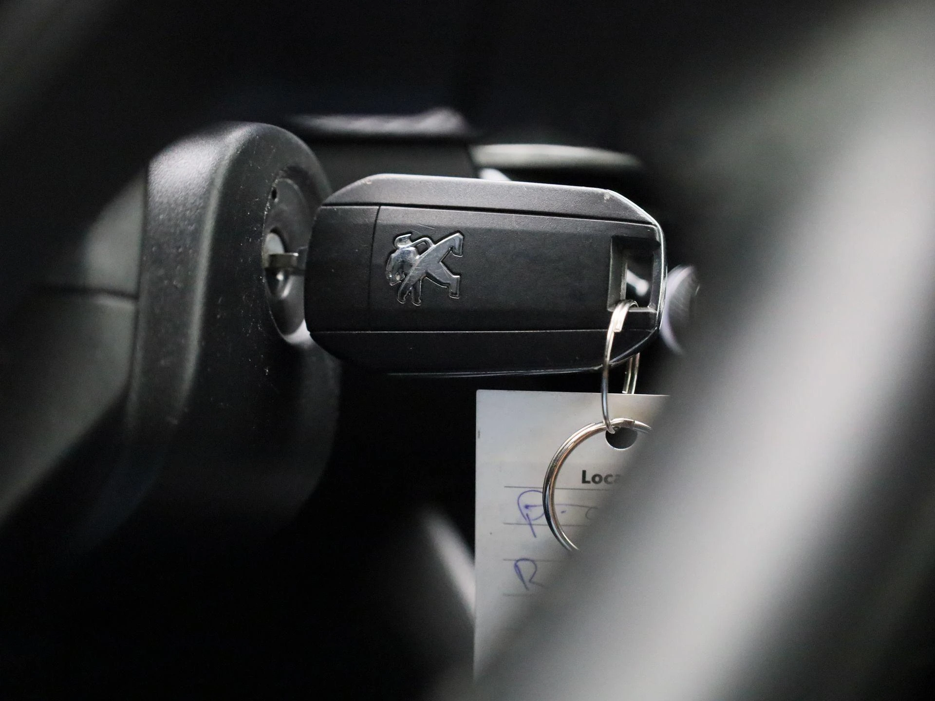 Peugeot-208-image-19