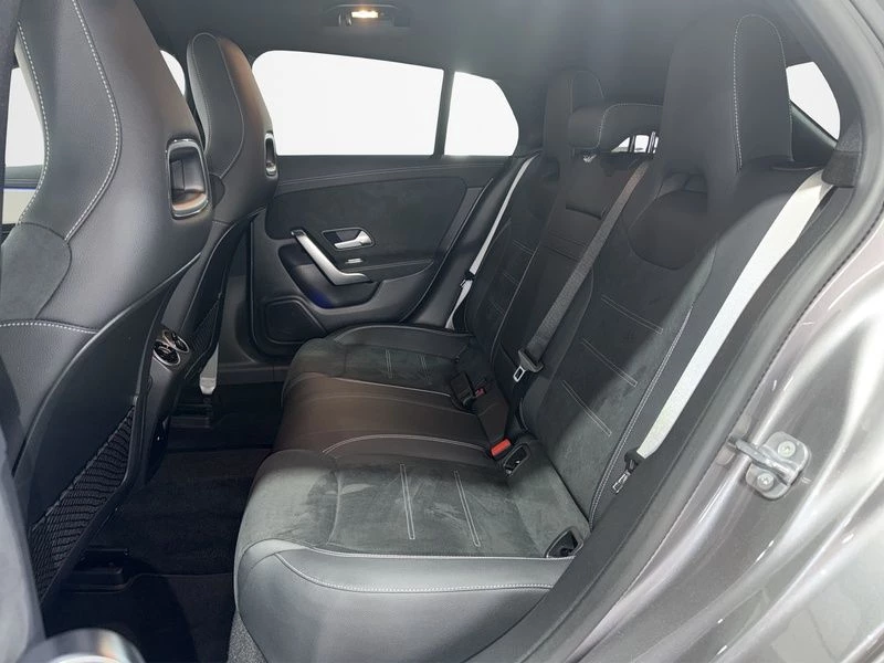 Mercedes-Benz-CLA-image-18