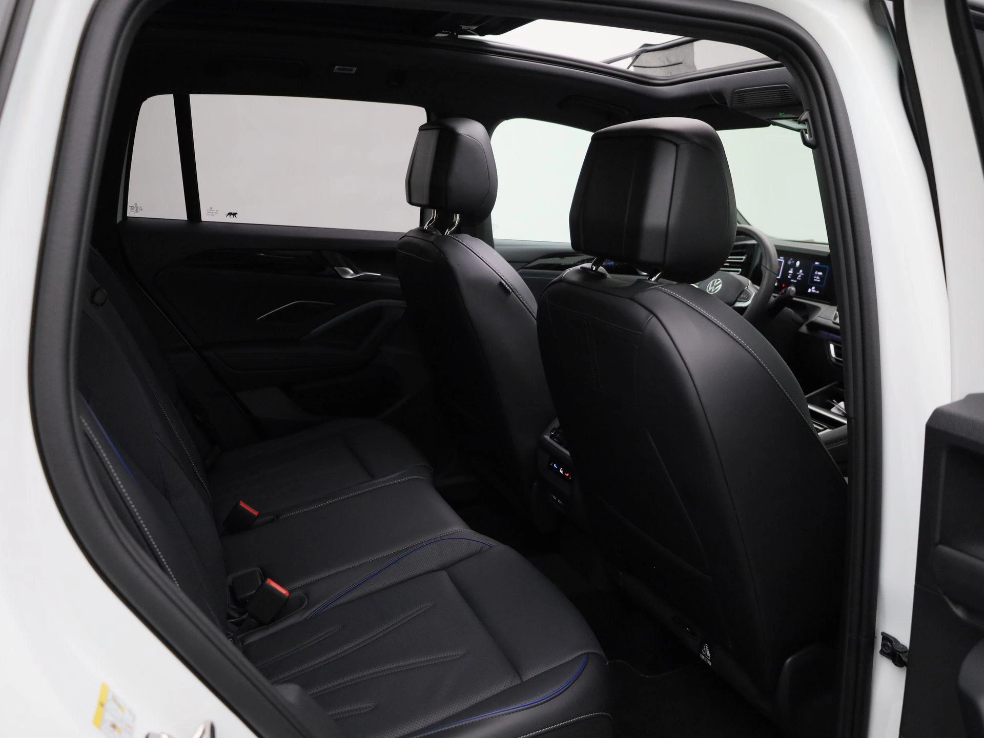 Volkswagen-Tiguan-image-40