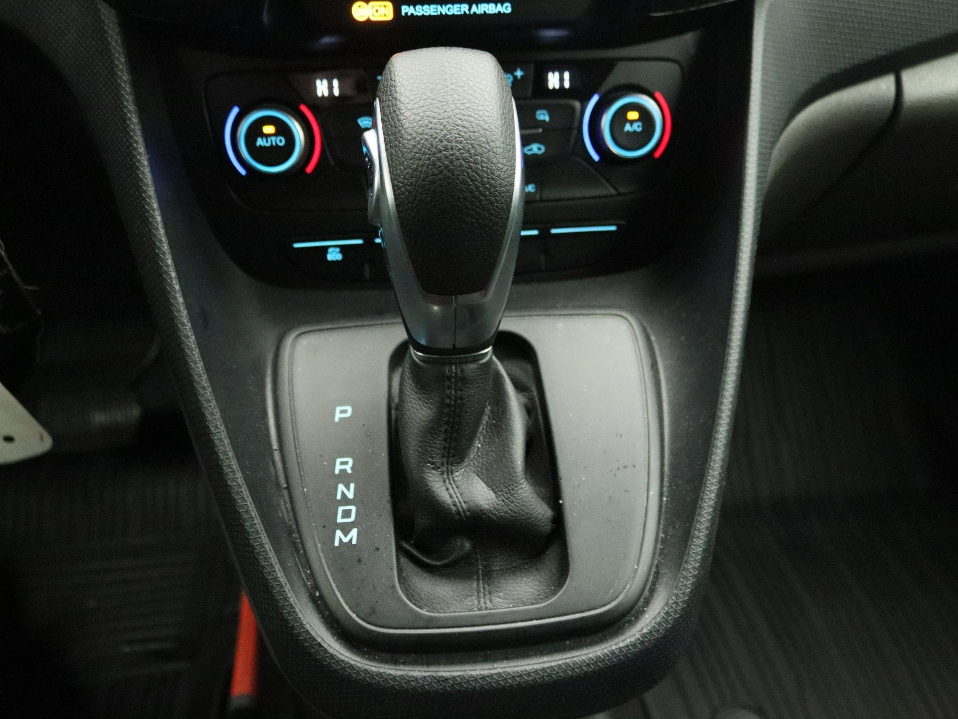 Ford-Transit Connect-image-8
