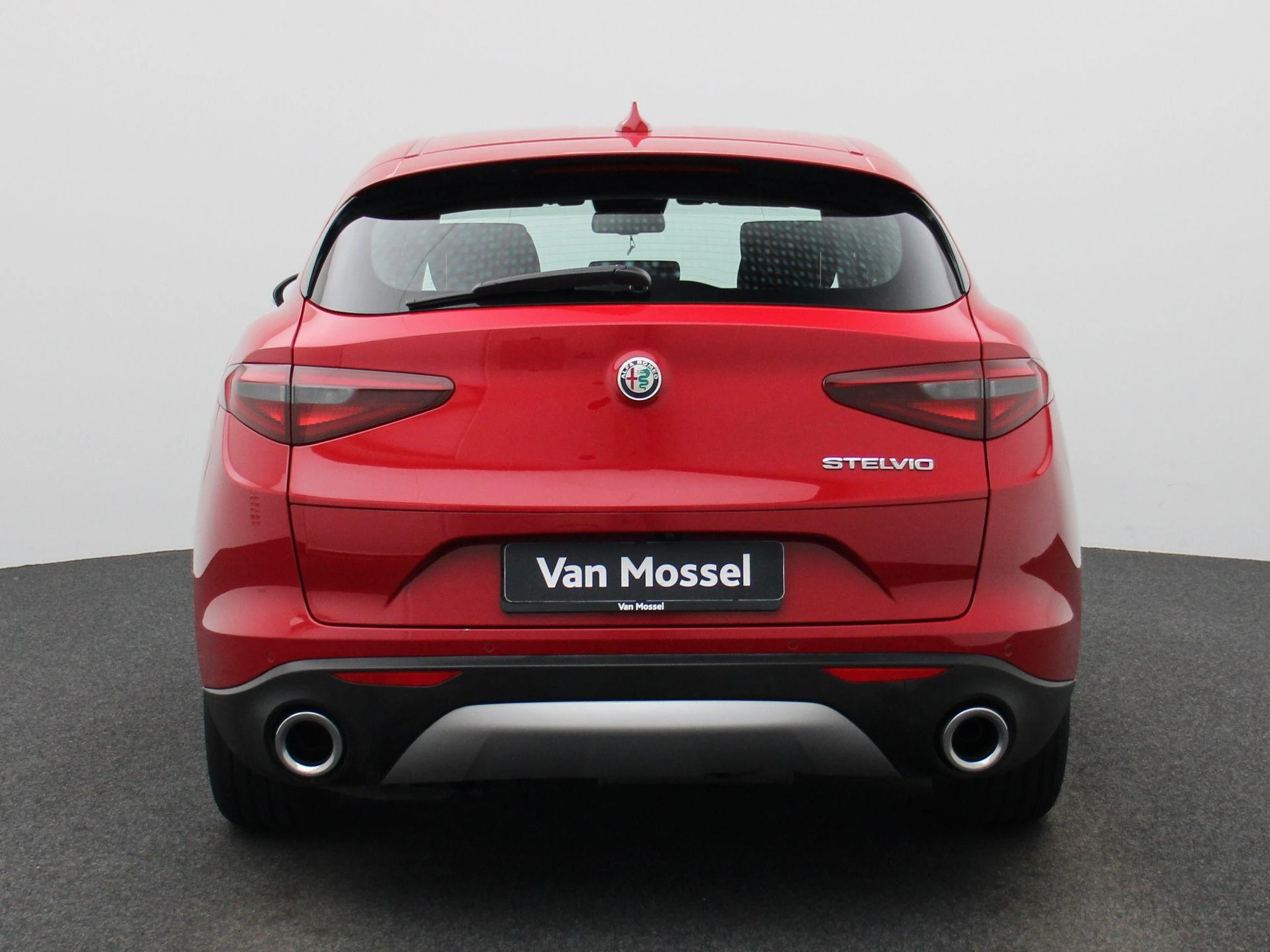 Alfa Romeo-Stelvio-image-4