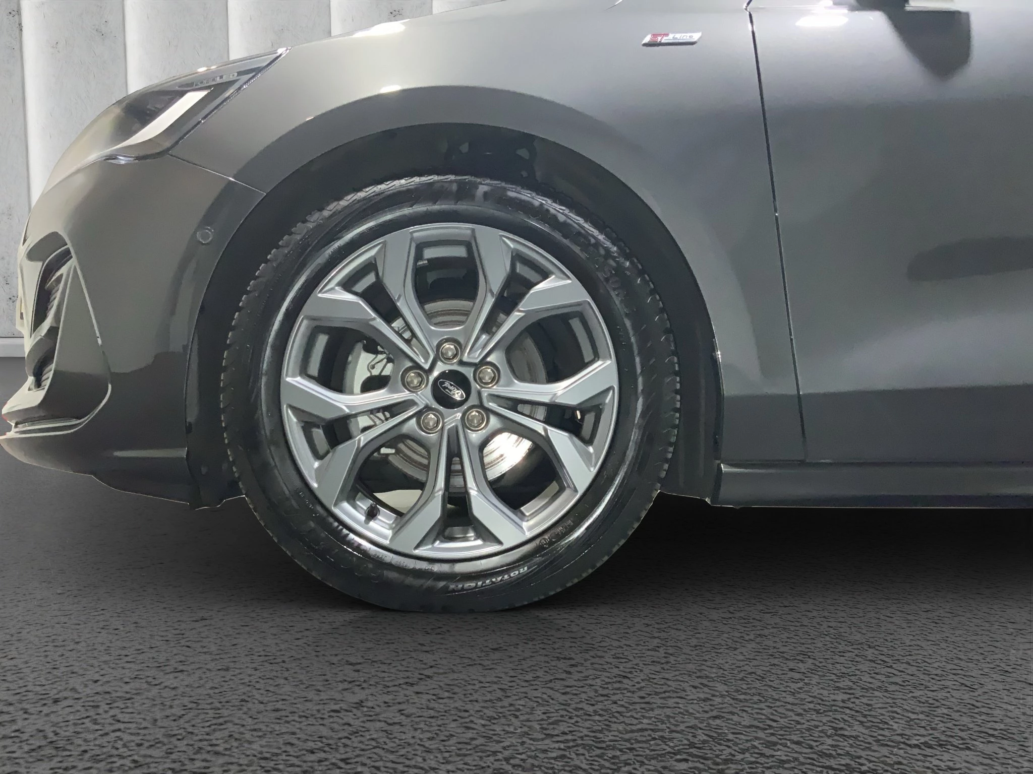 Ford Focus ST-Line X Turnier Aut.*AHK*ACC*HUD*KAM*NAVI*WINTER-PKT.