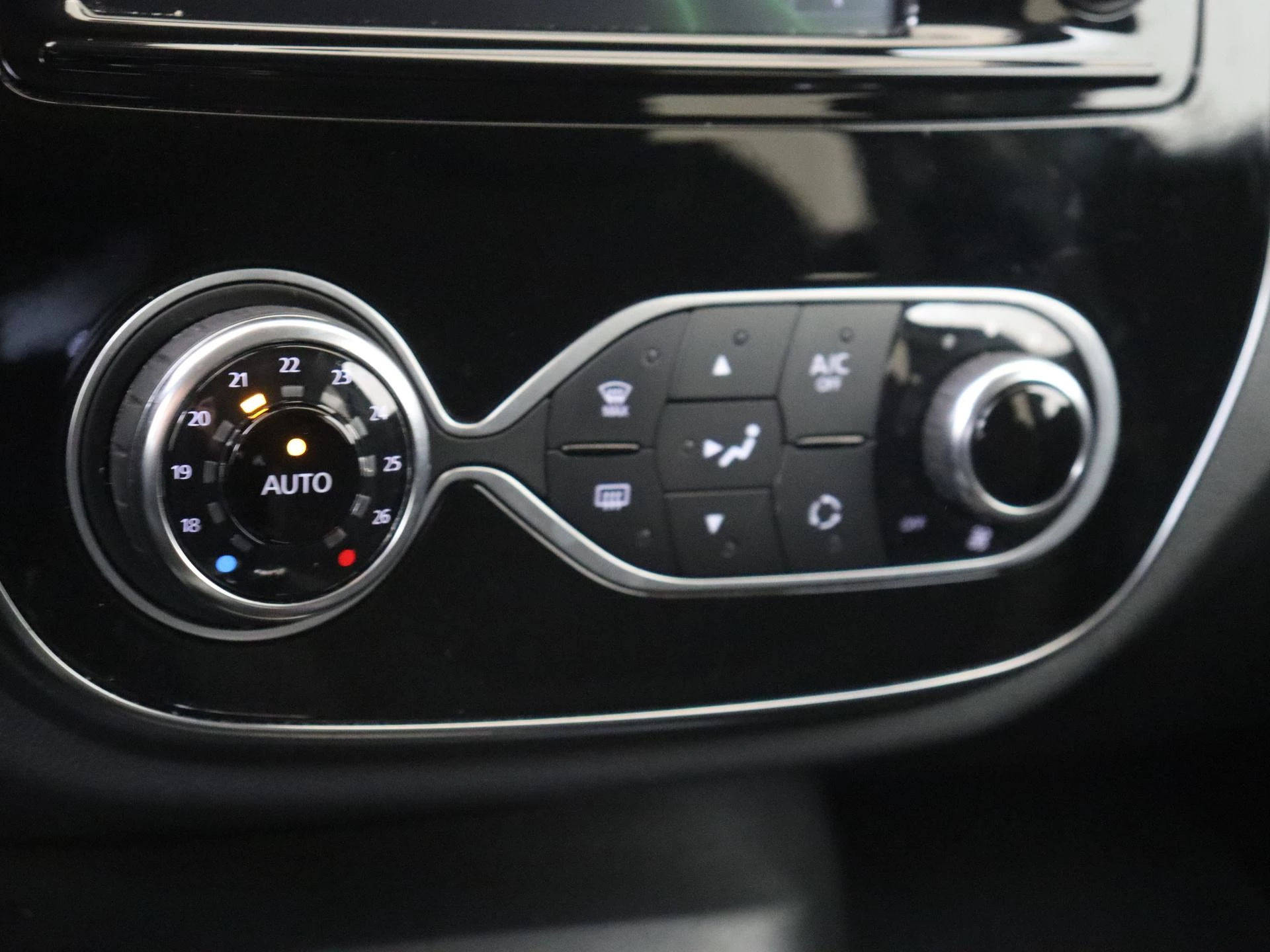 Renault-Captur-image-18